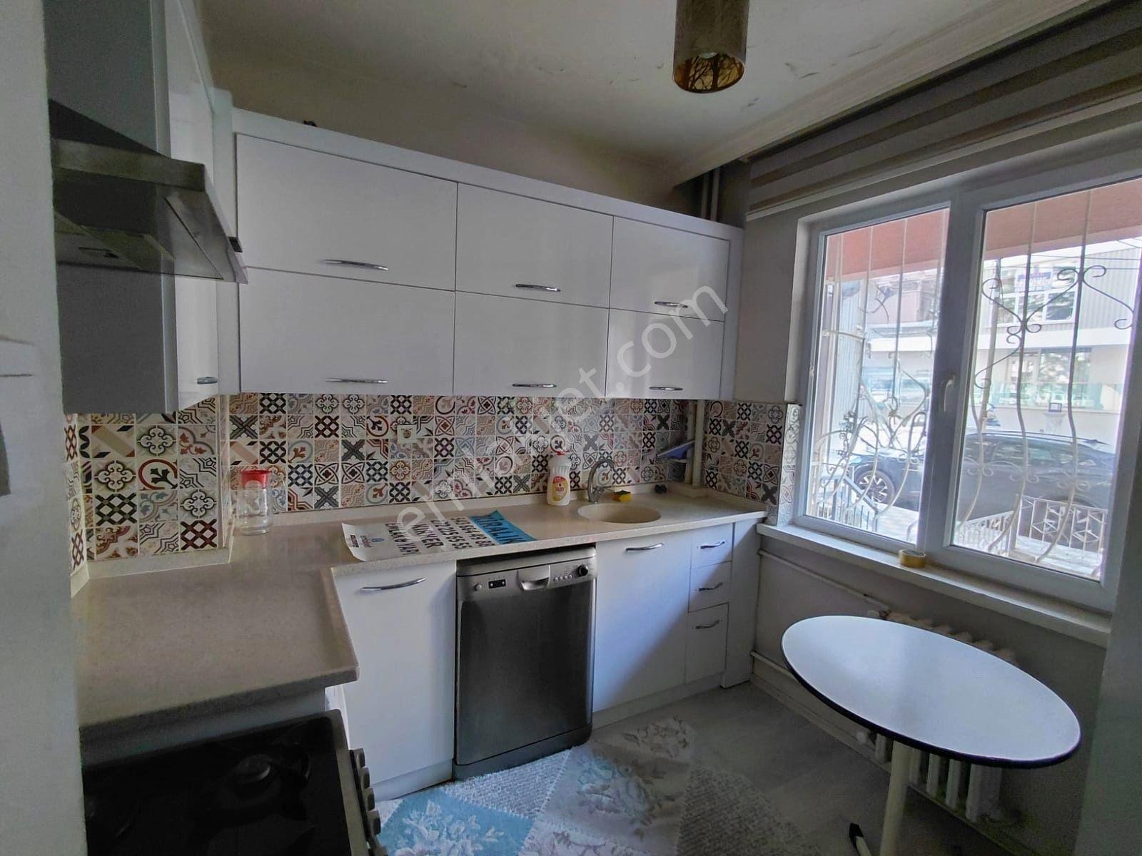Afyon Tezcan Emlaktan Dervişpaşa Mah 2+1 Eşyalı Daire - Görsel 17