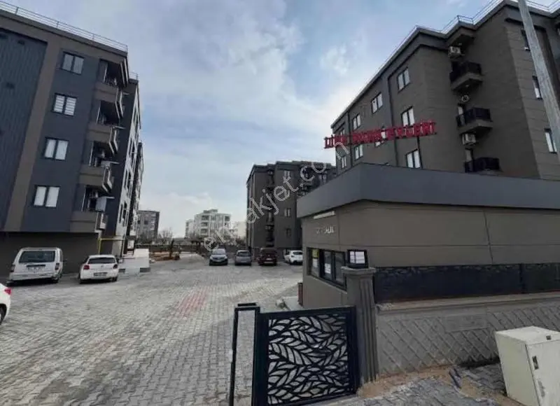 Akdem Emlaktan Satılık Eşyalı Kiracılı Daire