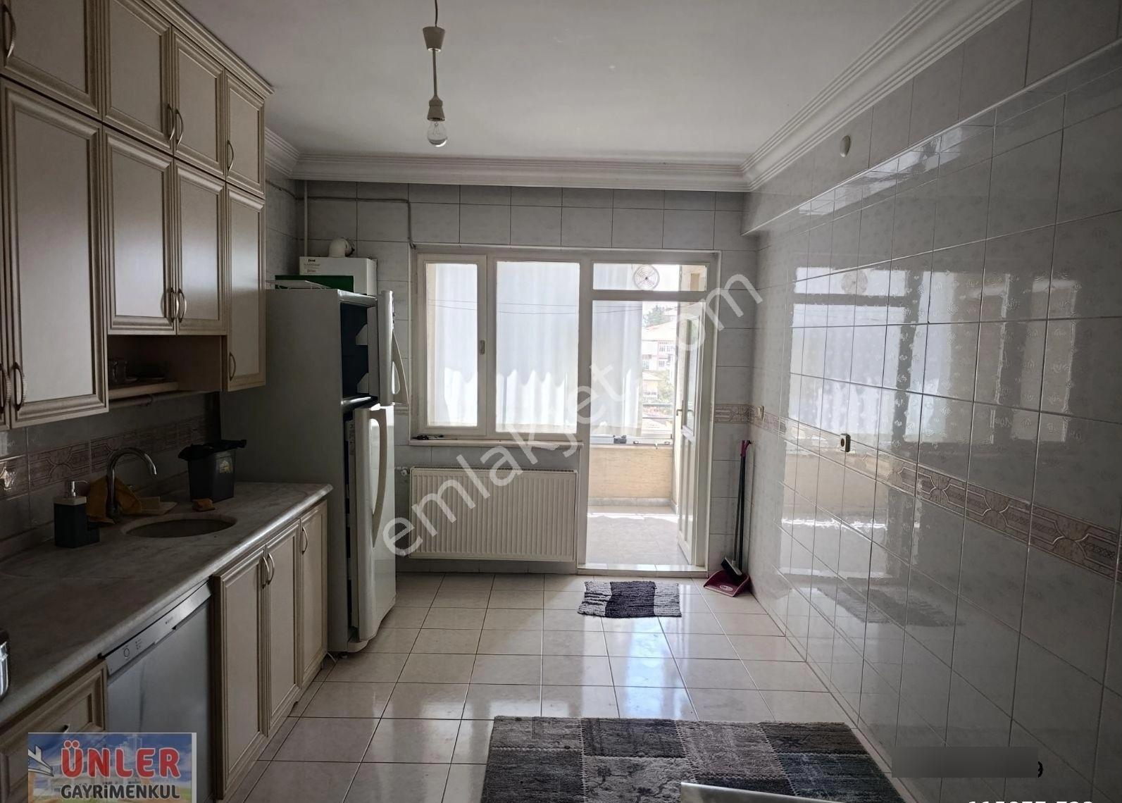 Eti Mahallesi Çiniliköşk Apt Satılık Geniş Komforlu Daire - Görsel 3
