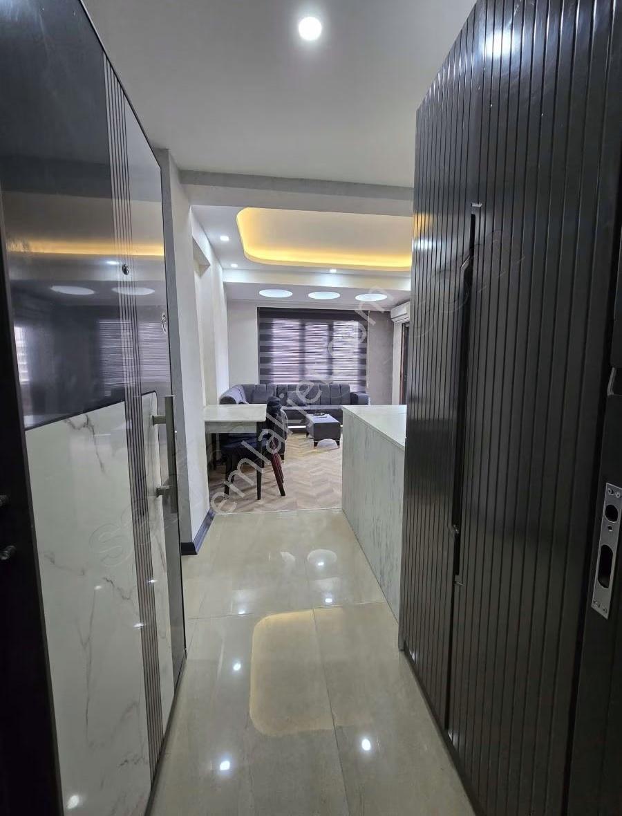 Karşıyakada Kiralık 2+1 Amerikan Mutfak Sıfır Eşyalı Lüx Daire - Görsel 16