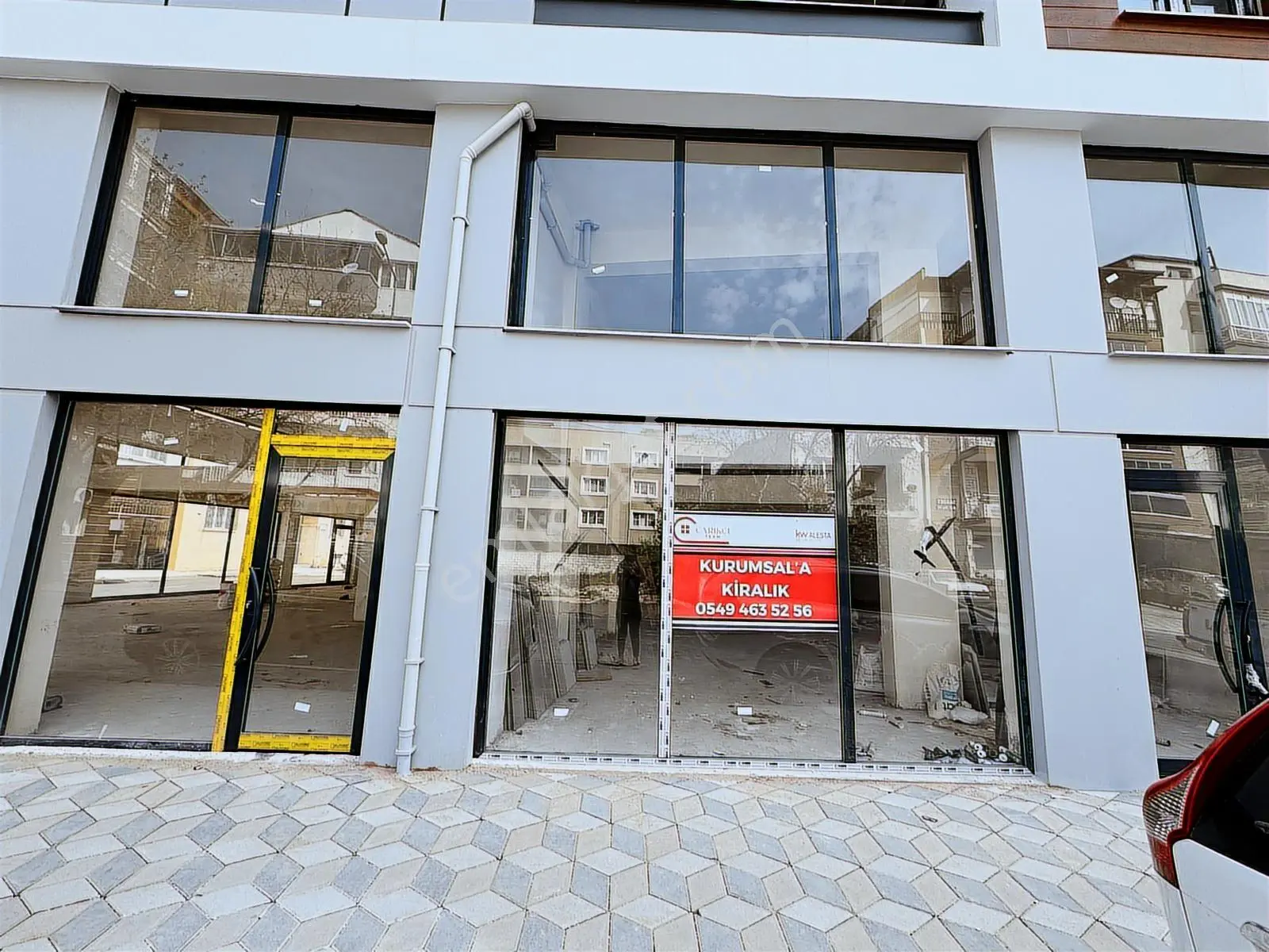 Yeni Şehir Hastanesi Yolu Üzerinde Kiralık Prestijli Dükkan!