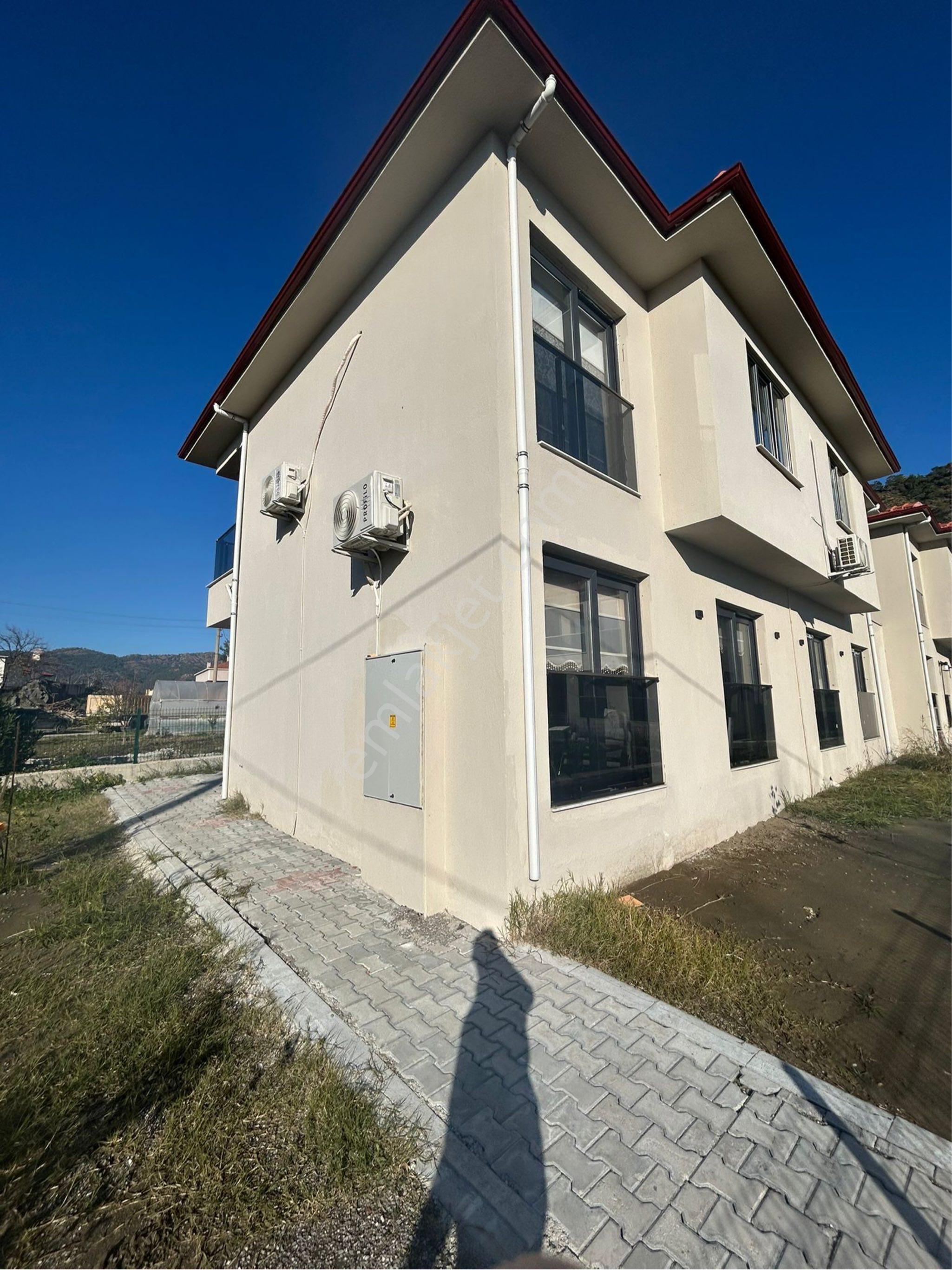 Ortaca Atatürk Mahallesinde 3+1 Havuzlu Satılık Dubleks Full Eşyalı Villa - Görsel 24