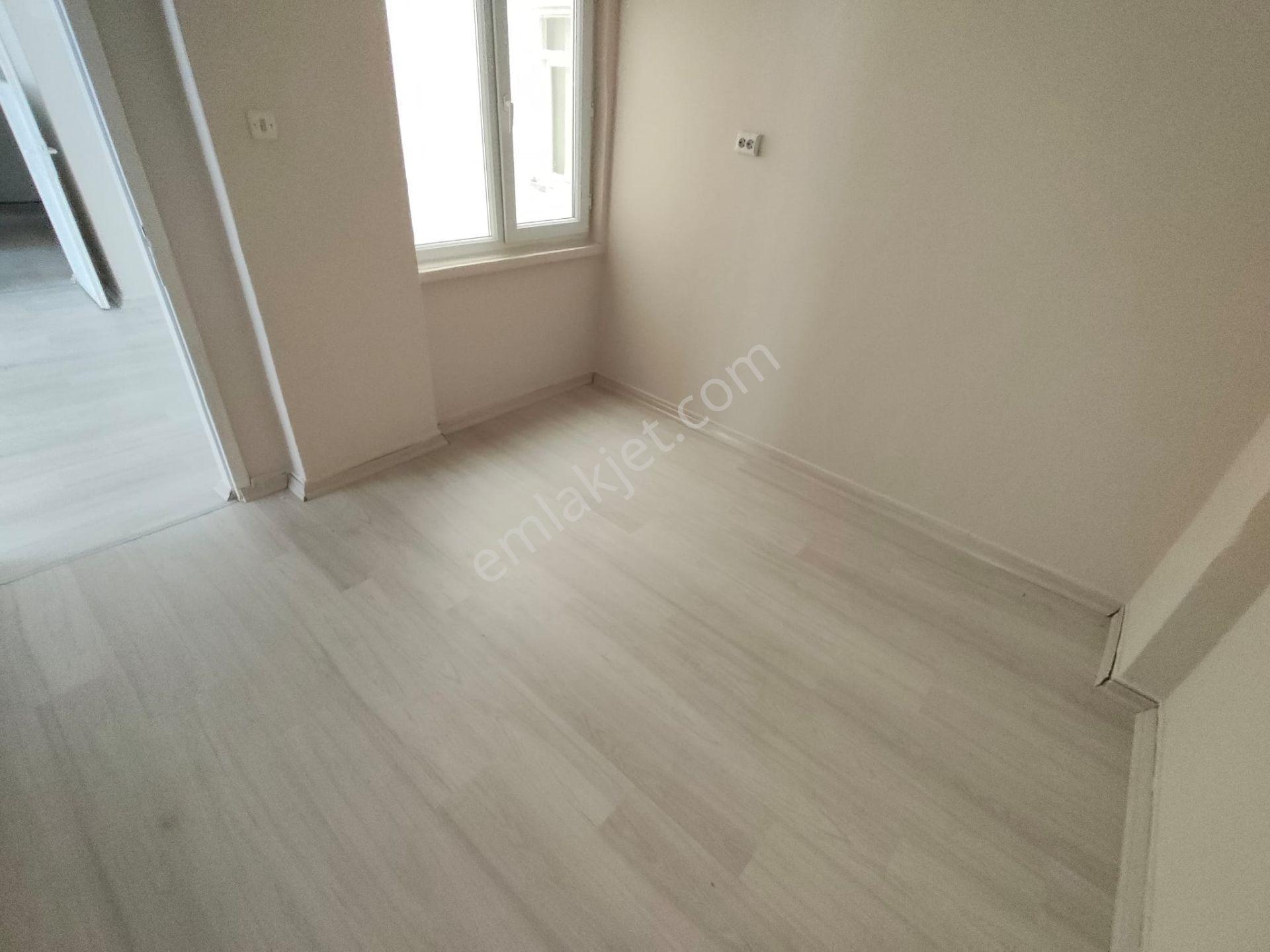 Yılmaz Gayrimenkul Den Mareşal Çakmak Mah 3+1 Katta Cadde Üzeri 17 Bin Kiralık Bekar A Uygun - Görsel 32