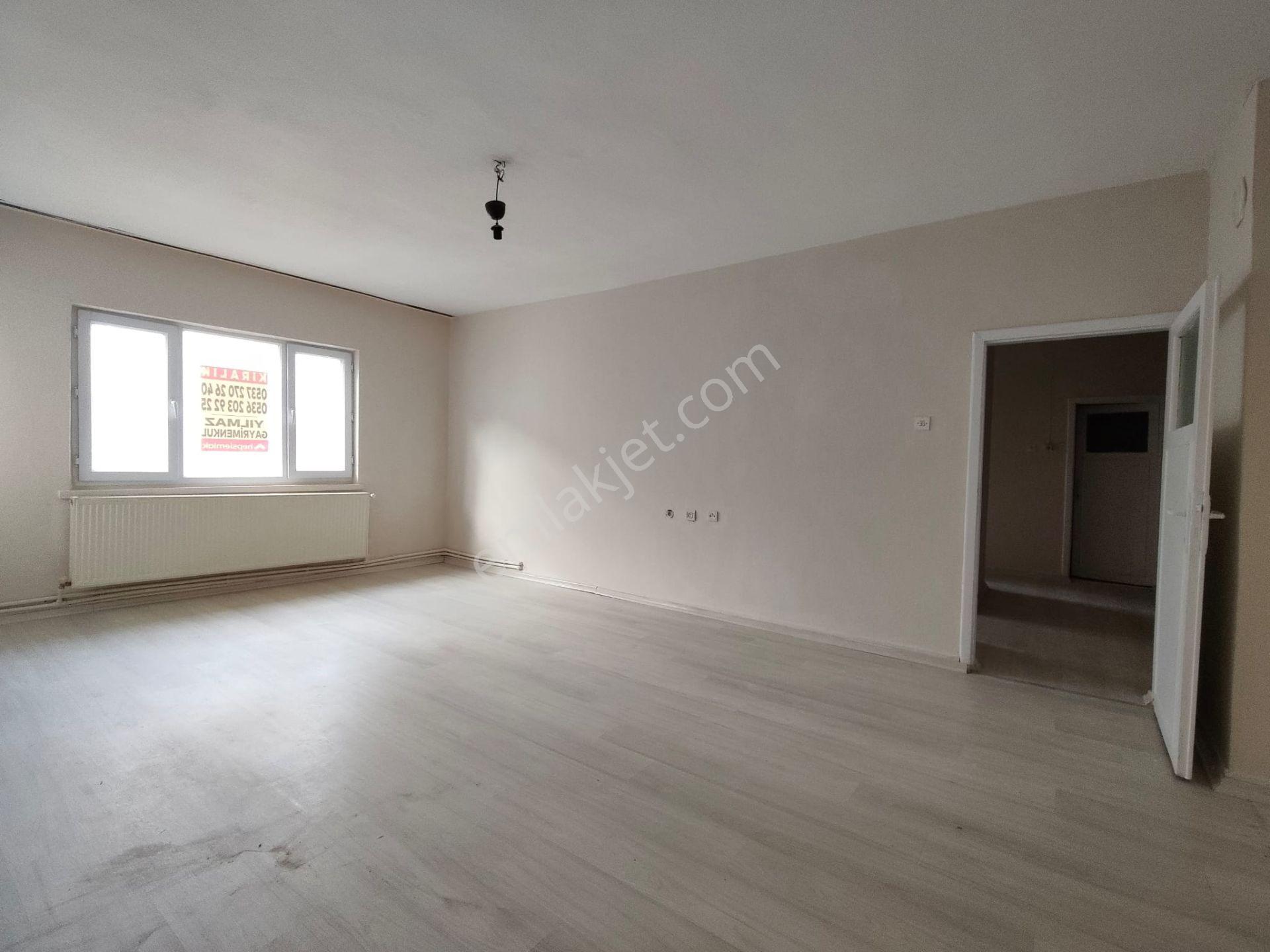 Yılmaz Gayrimenkul Den Mareşal Çakmak Mah 3+1 Katta Cadde Üzeri 17 Bin Kiralık Bekar A Uygun - Görsel 17