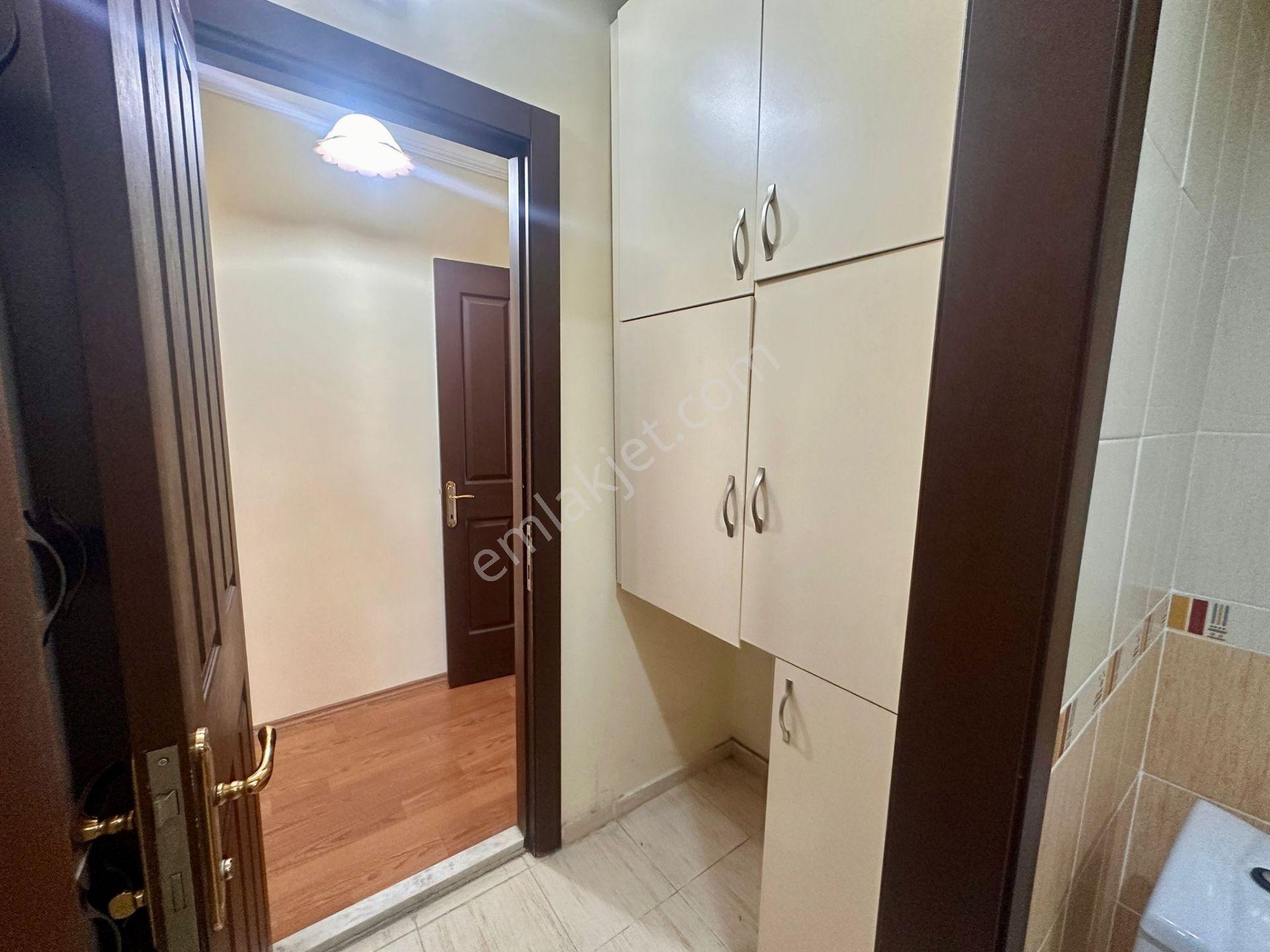 Amazon'dan Çocuk Hastanesi Civarı Site İçerisinde Kiralık 3+1 - Görsel 21