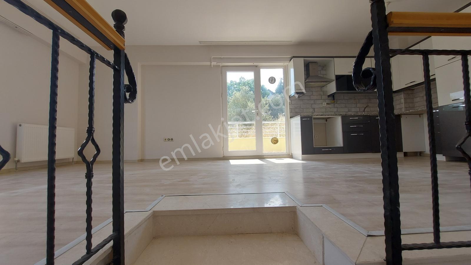 Derince Mersincik Mahallesi Kiralık 2+1 Bahçe Dubleks Daire - Görsel 21