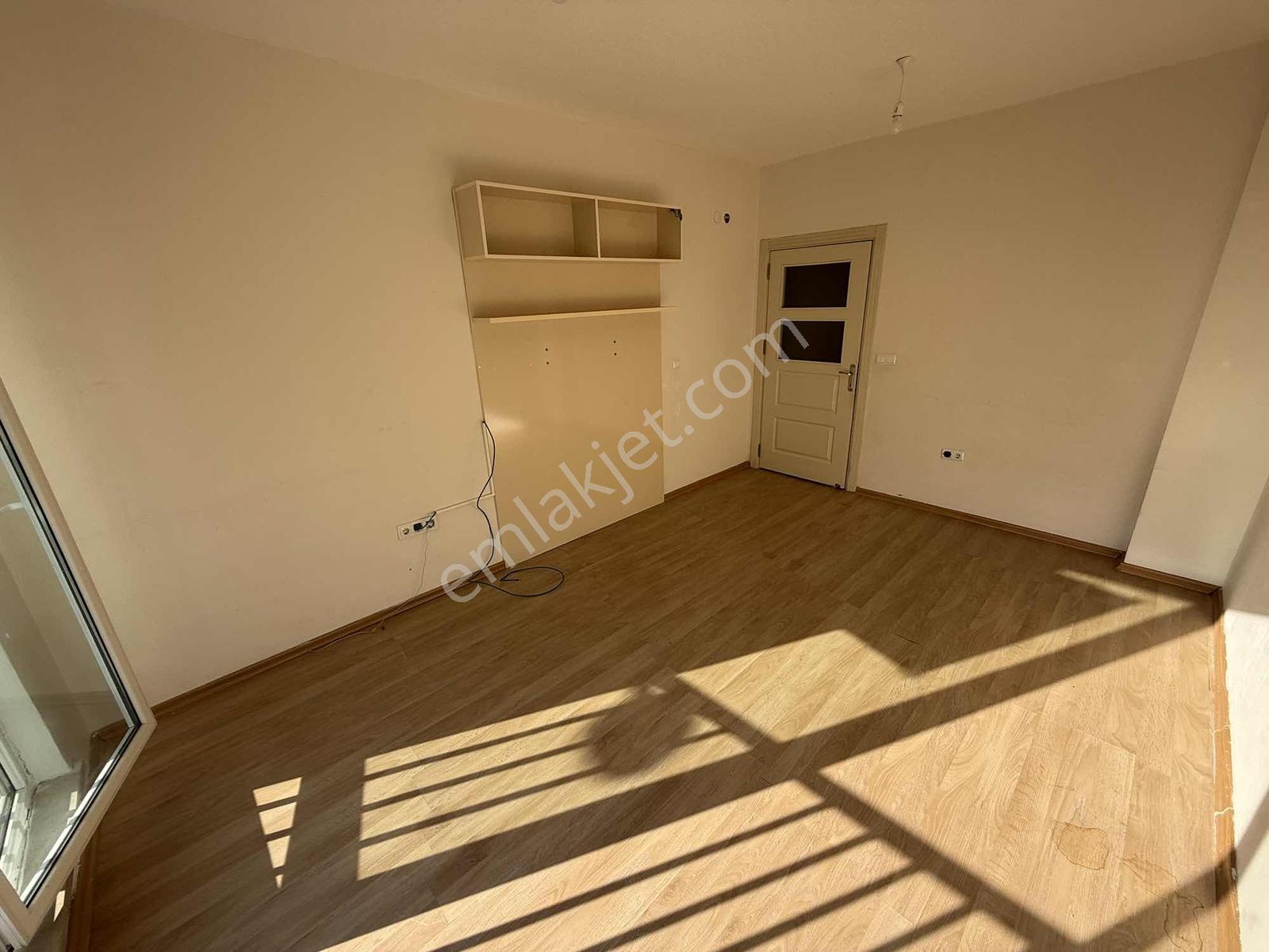 2+1 Otoparklı Daire - Görsel 13