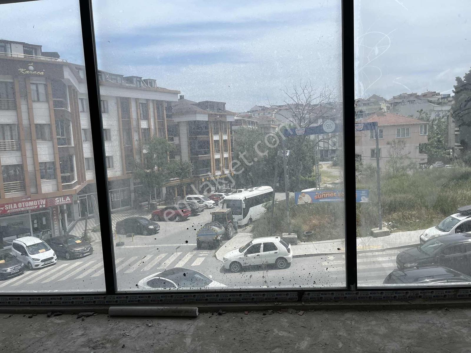 Cadde 3 Katlı 1000 M2 Katlı Dükkan - Görsel 11