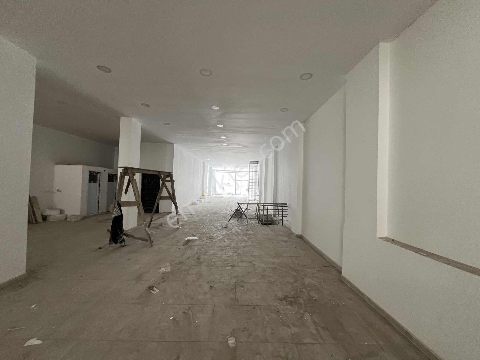 Cadde 3 Katlı 1000 M2 Katlı Dükkan - Görsel 29