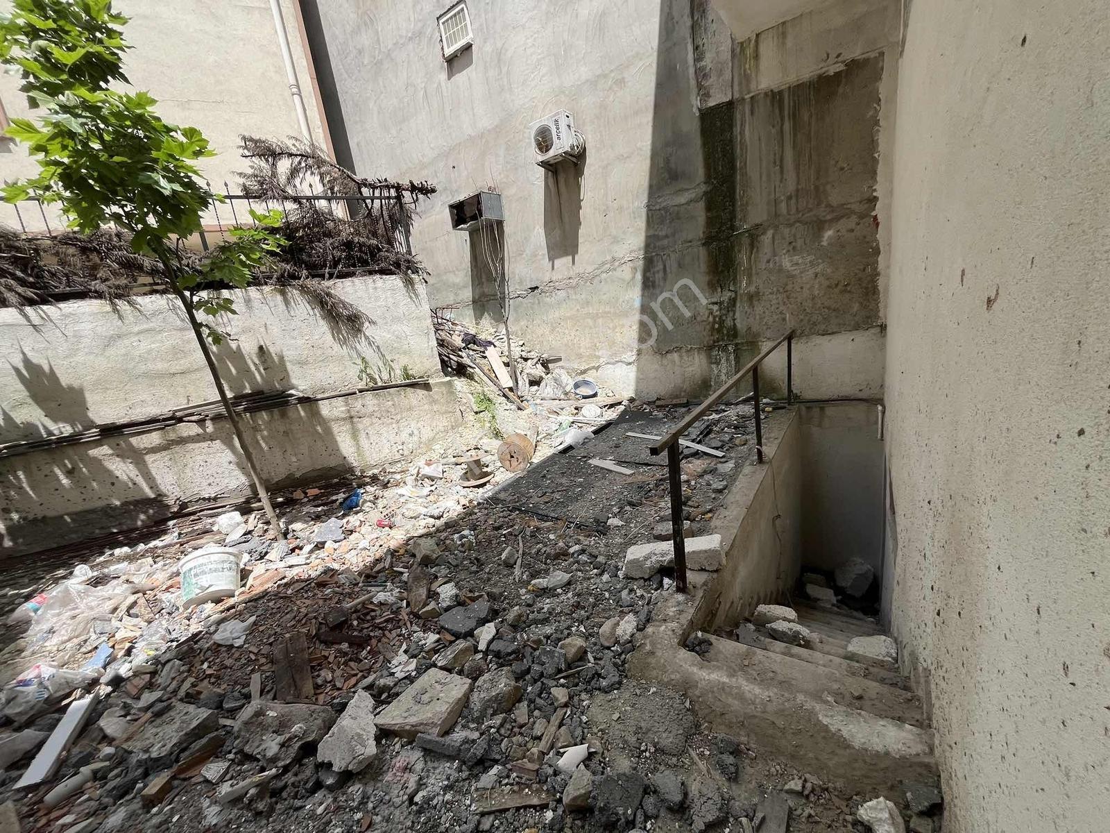 Cadde 3 Katlı 1000 M2 Katlı Dükkan - Görsel 18