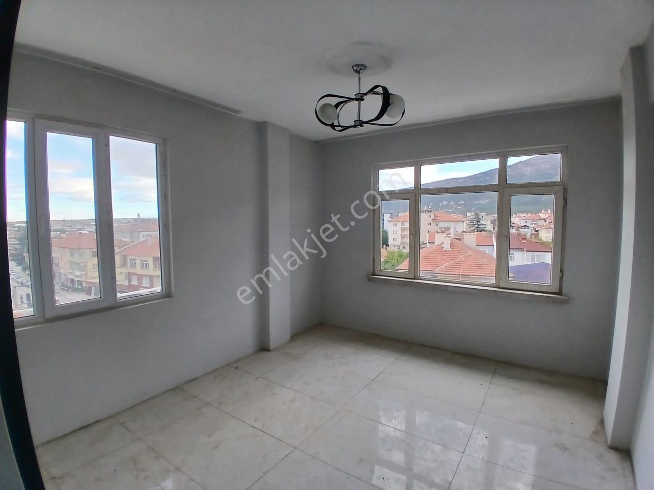 Akçay Emlak'tan Akşehir Seyran Mahallesi Selçuklu Lisesi Civarı Sıfırdan Farksız Kiralık 2+1 Daire - Görsel 6