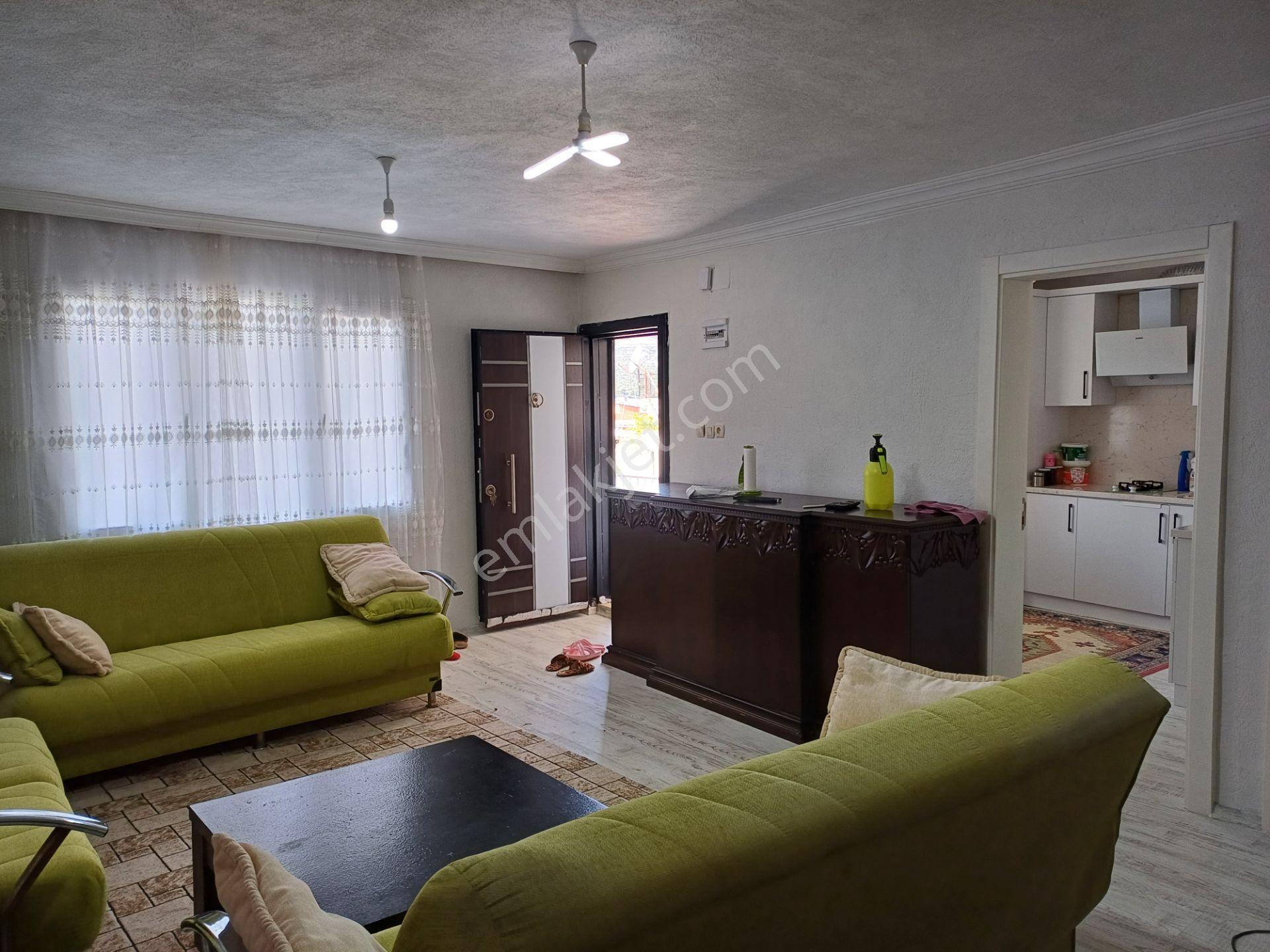 Çakaltepede Tekmüstakil Tapulu 3+1ev Bahçe Teras Menderes İzmir - Görsel 12