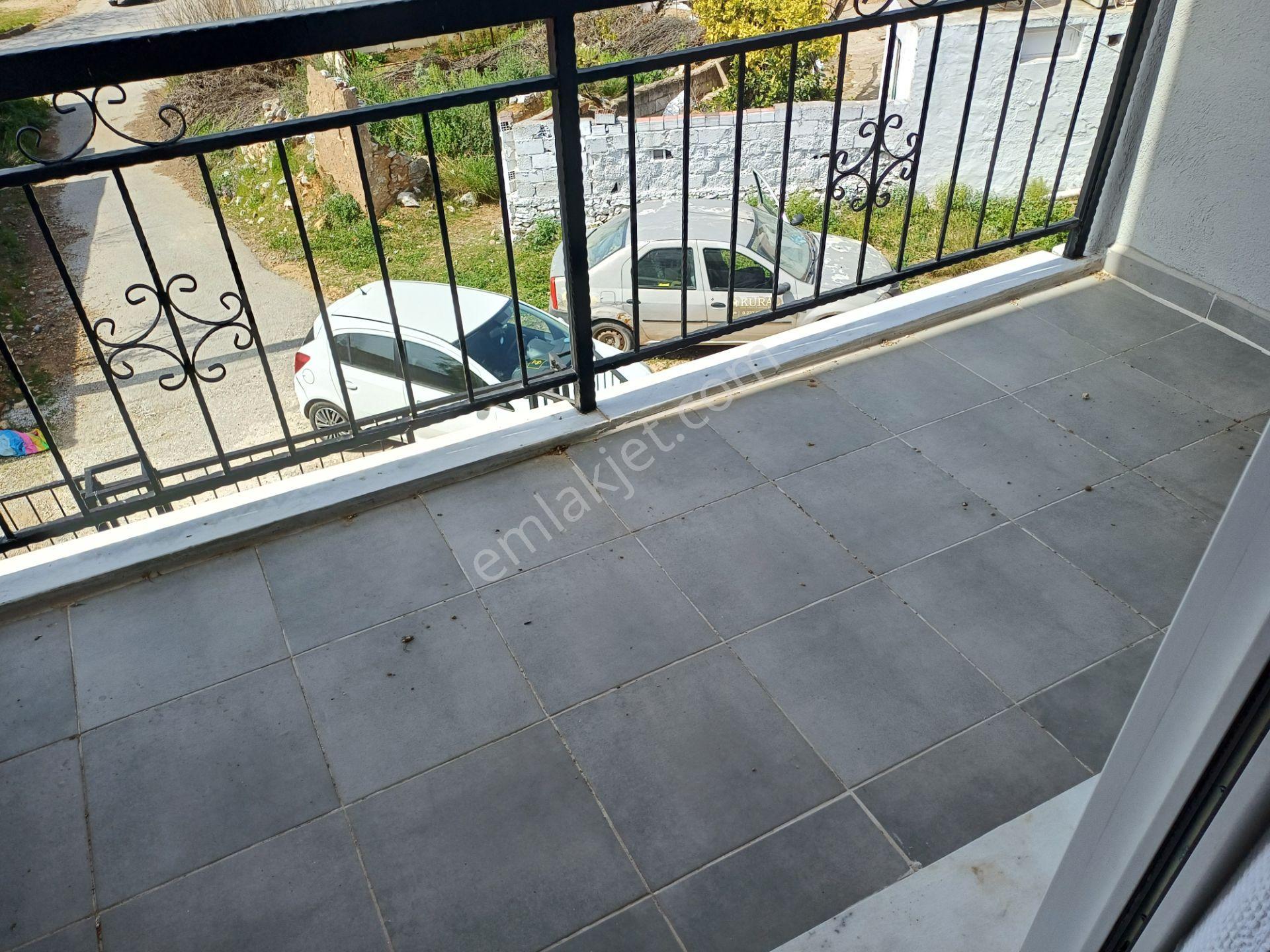 Çakaltepede Tekmüstakil Tapulu 3+1ev Bahçe Teras Menderes İzmir - Görsel 15