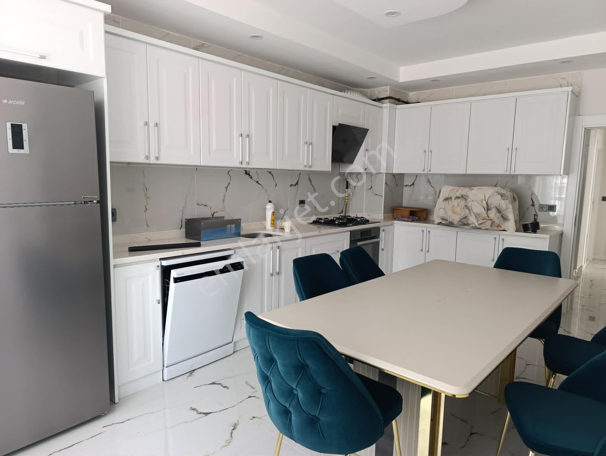 Şarkışla Hsk Rönesans Emlaktan Satılık Kuzey Sitesinde 3+1 Garajlı Sıfır Daire - Görsel 5
