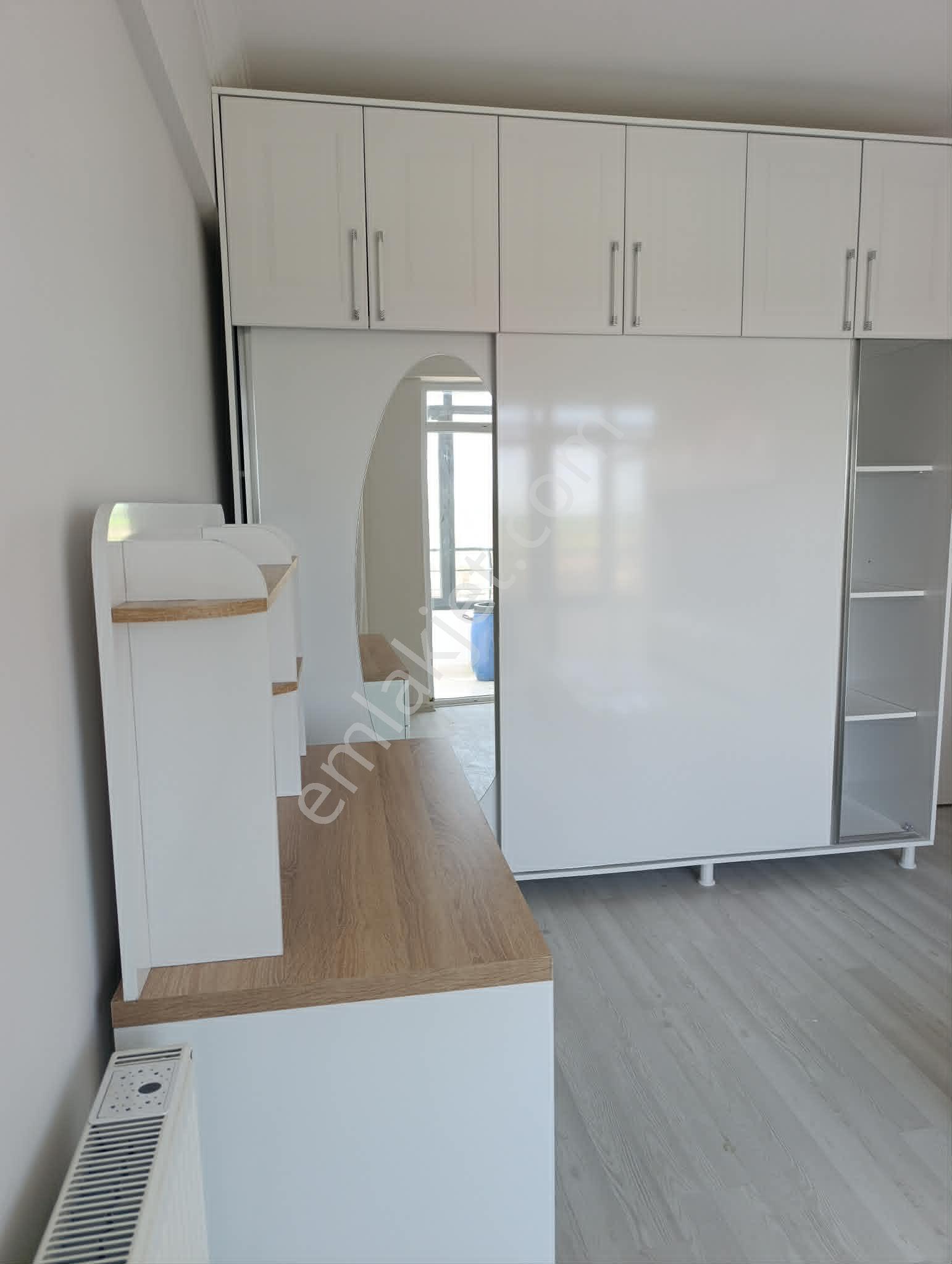 Şarkışla Hsk Rönesans Emlaktan Satılık Kuzey Sitesinde 3+1 Garajlı Sıfır Daire - Görsel 9