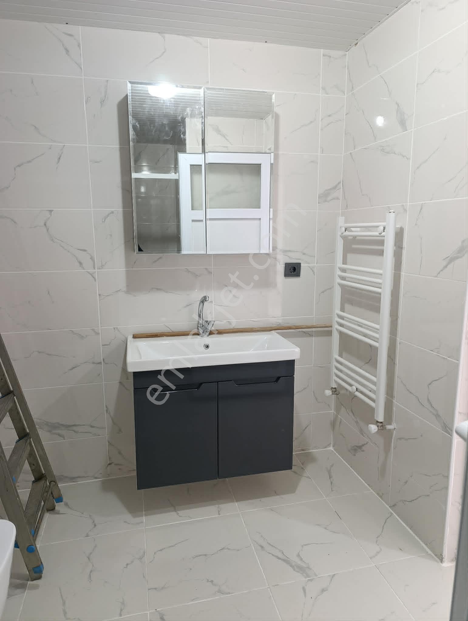Şarkışla Hsk Rönesans Emlaktan Satılık Kuzey Sitesinde 3+1 Garajlı Sıfır Daire - Görsel 13