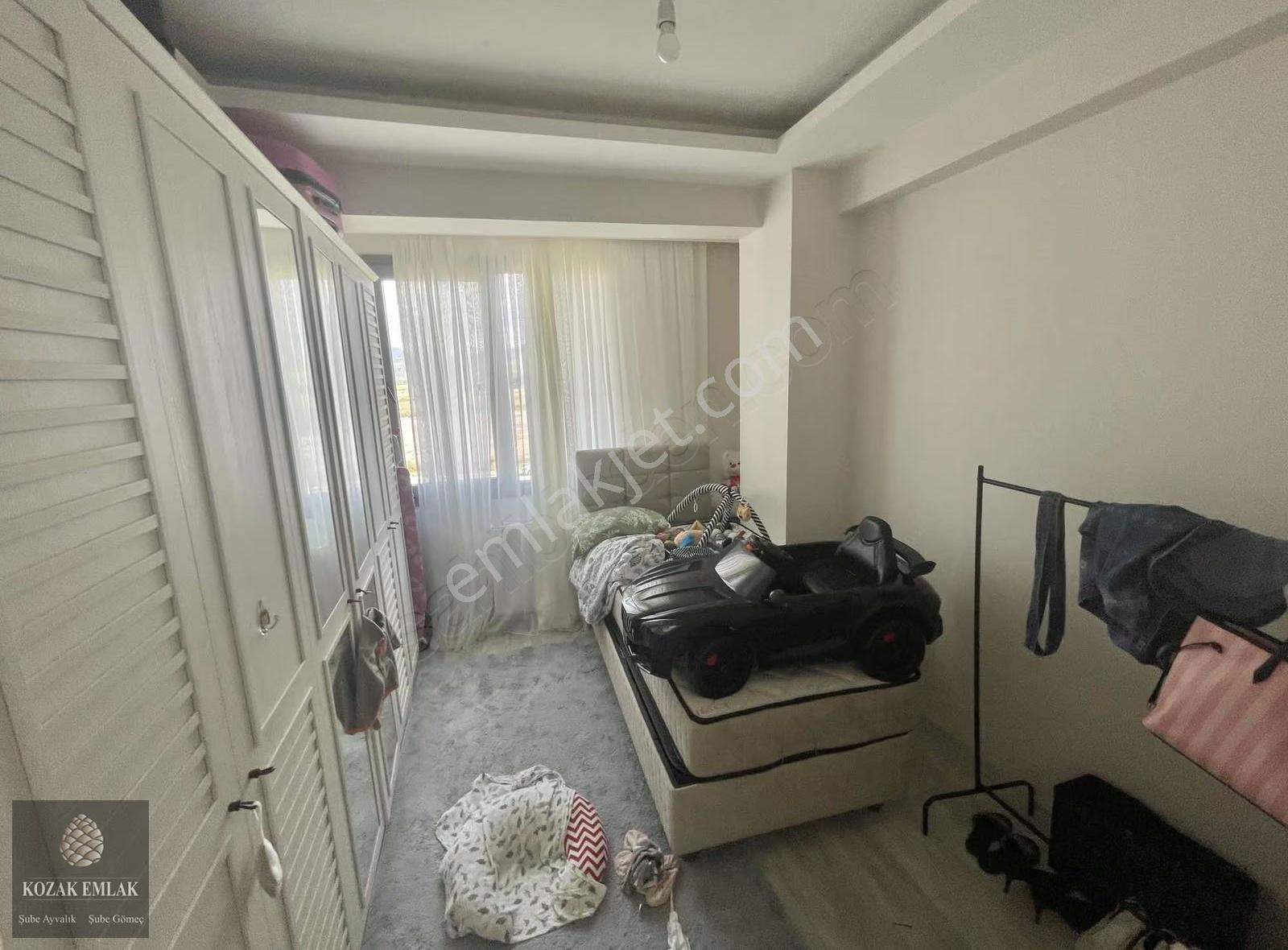 Ayvalık Altınovada Havuzlu Sitede Kiralık Eşyasız Daire - Görsel 10
