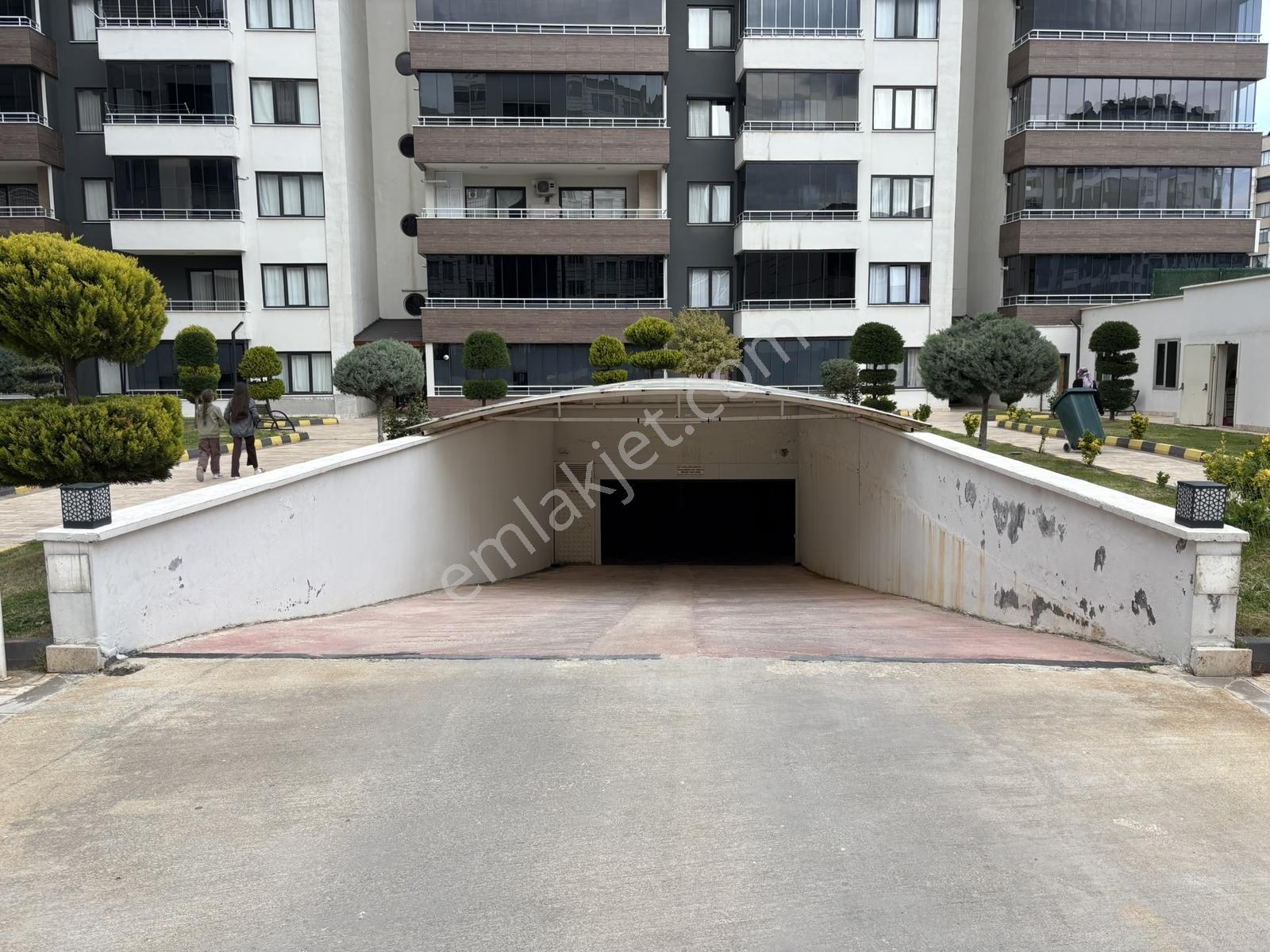 !..akkent Bölgesinde Uygun Fiyatlı 3+1 Giriş Kat Daire..! - Görsel 18