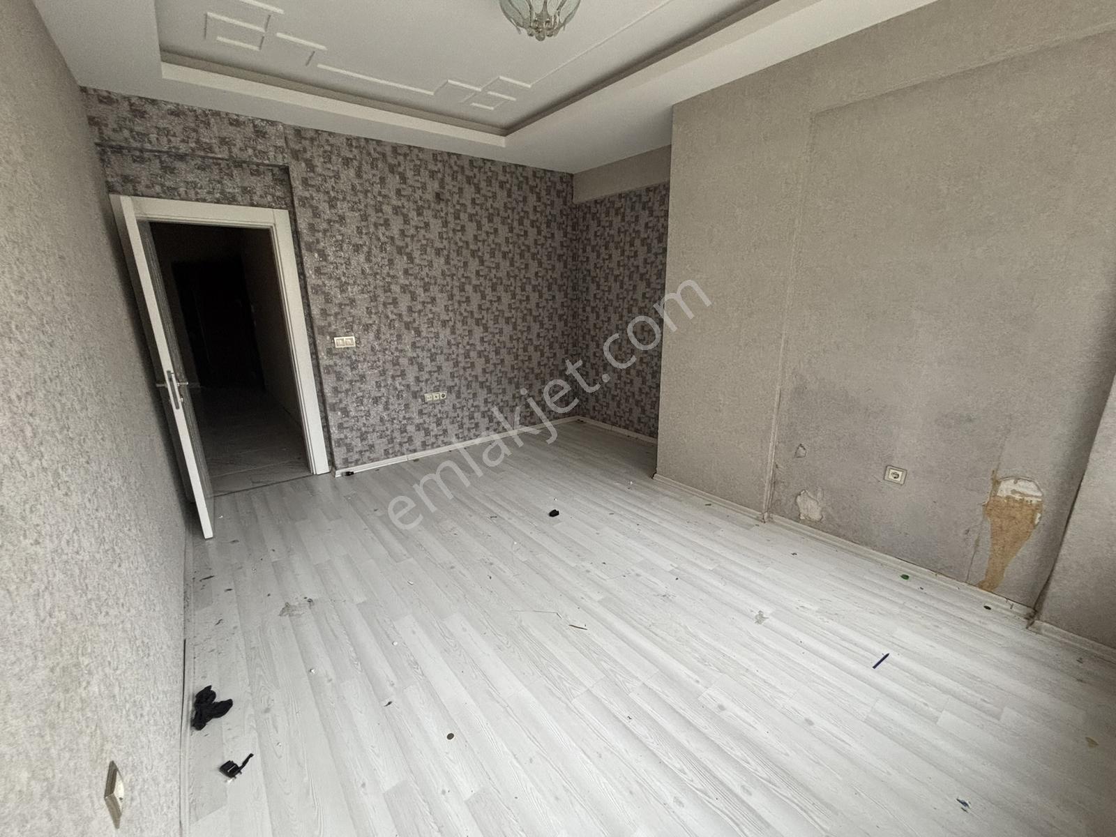 !..akkent Bölgesinde Uygun Fiyatlı 3+1 Giriş Kat Daire..! - Görsel 19