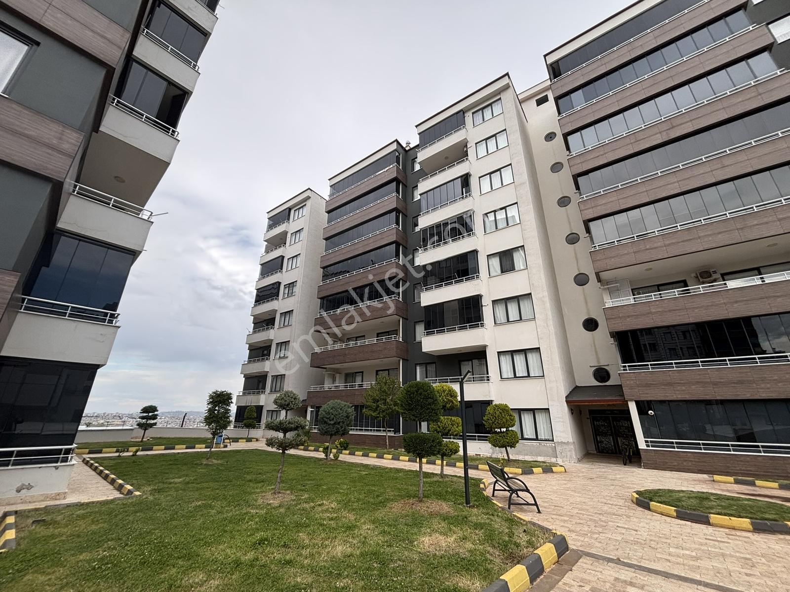 !..akkent Bölgesinde Uygun Fiyatlı 3+1 Giriş Kat Daire..! - Görsel 32