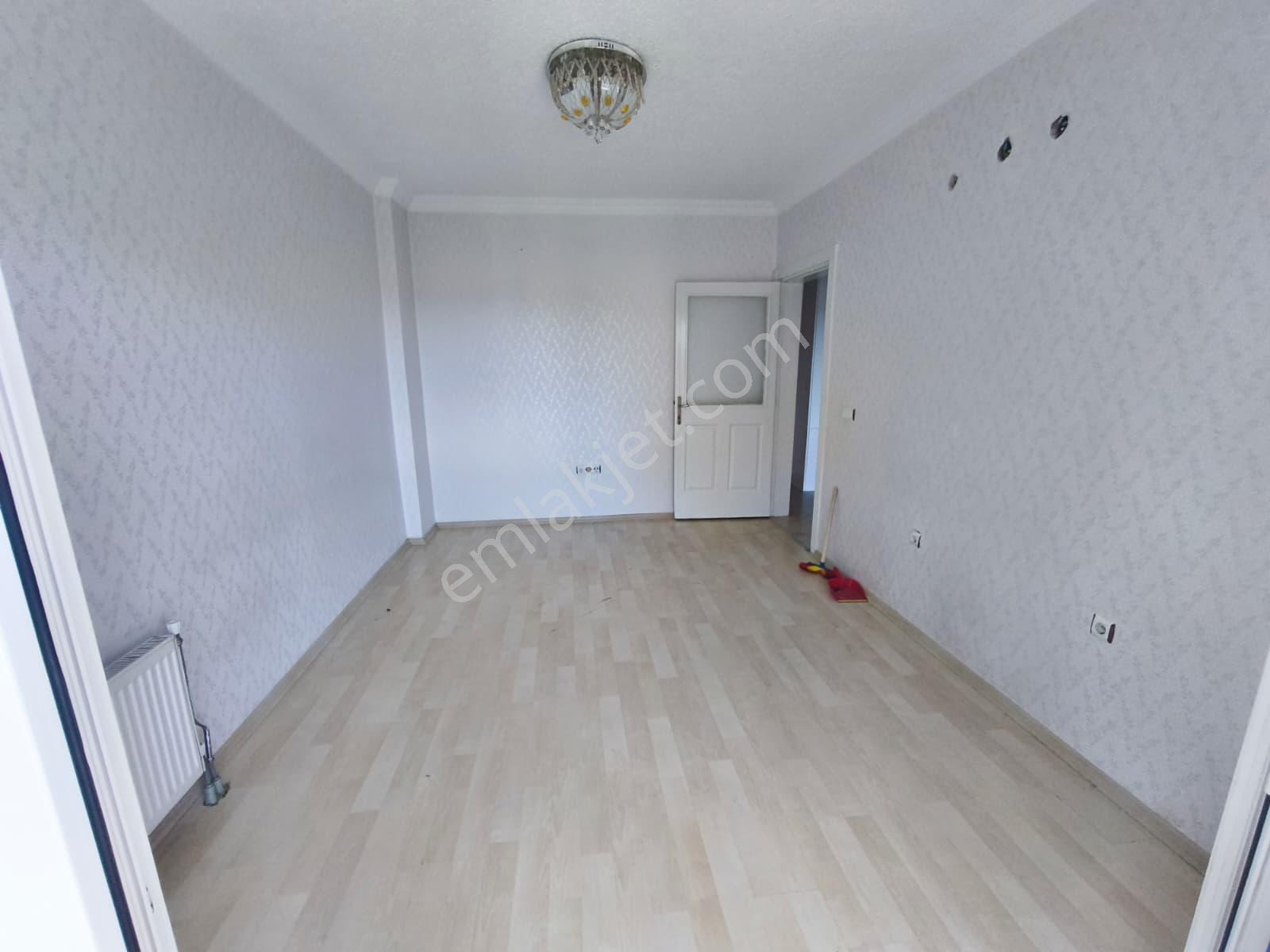 Seyrantepe De Yüksek Giriş 2+1 Daire Fg Bloklarda - Görsel 7