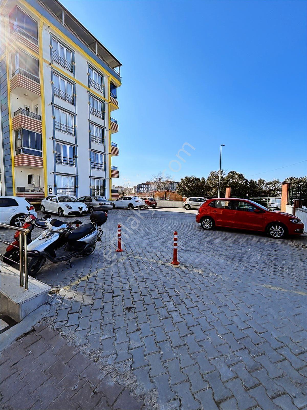 Atatürk Mahallesi Havuzlu Site İçerisinde Satılık 1+1 Daire - Görsel 7