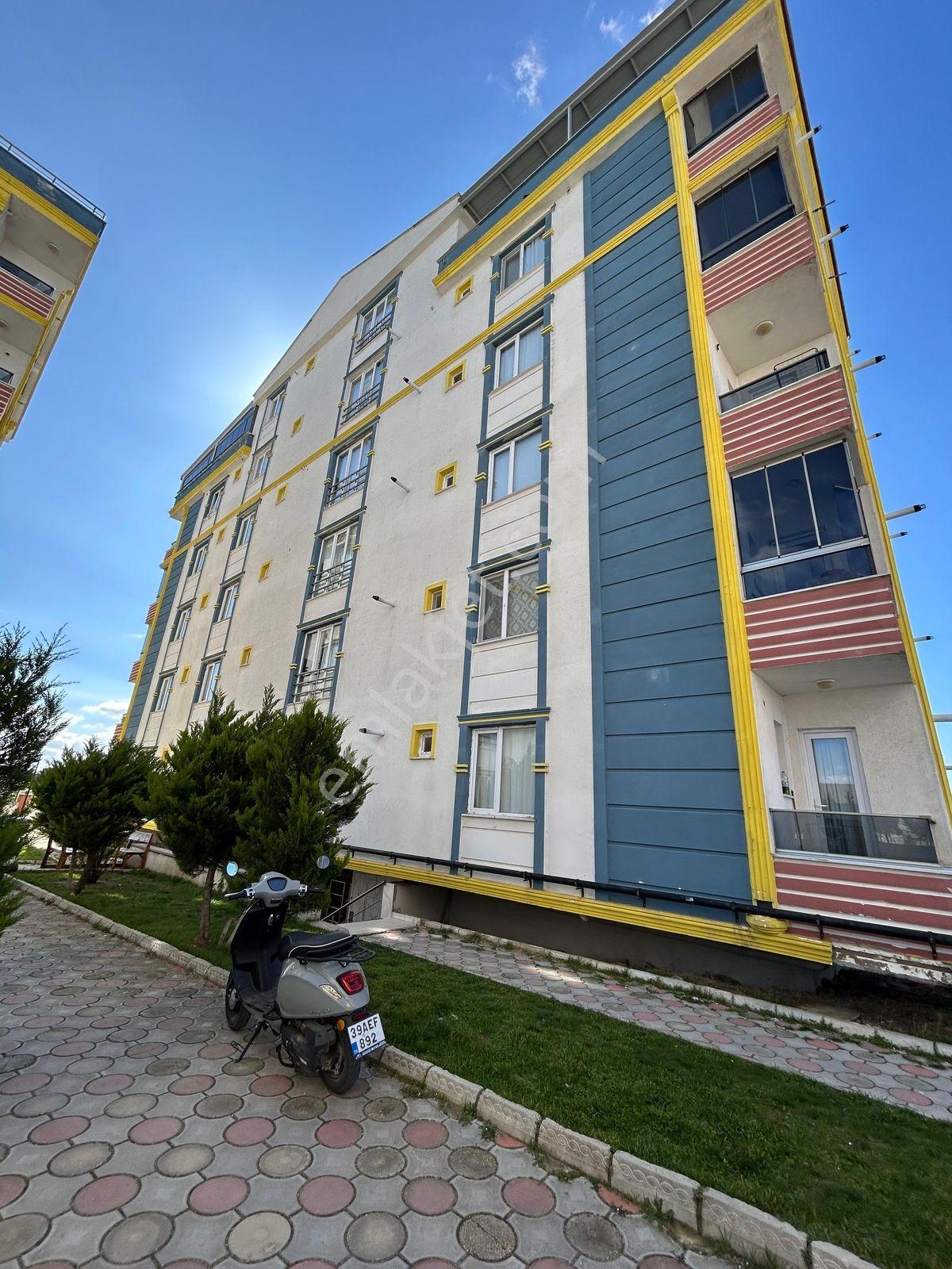 Atatürk Mah Havuzlu Site İçerisinde Satılık 1+1 Arakat Daire - Görsel 8