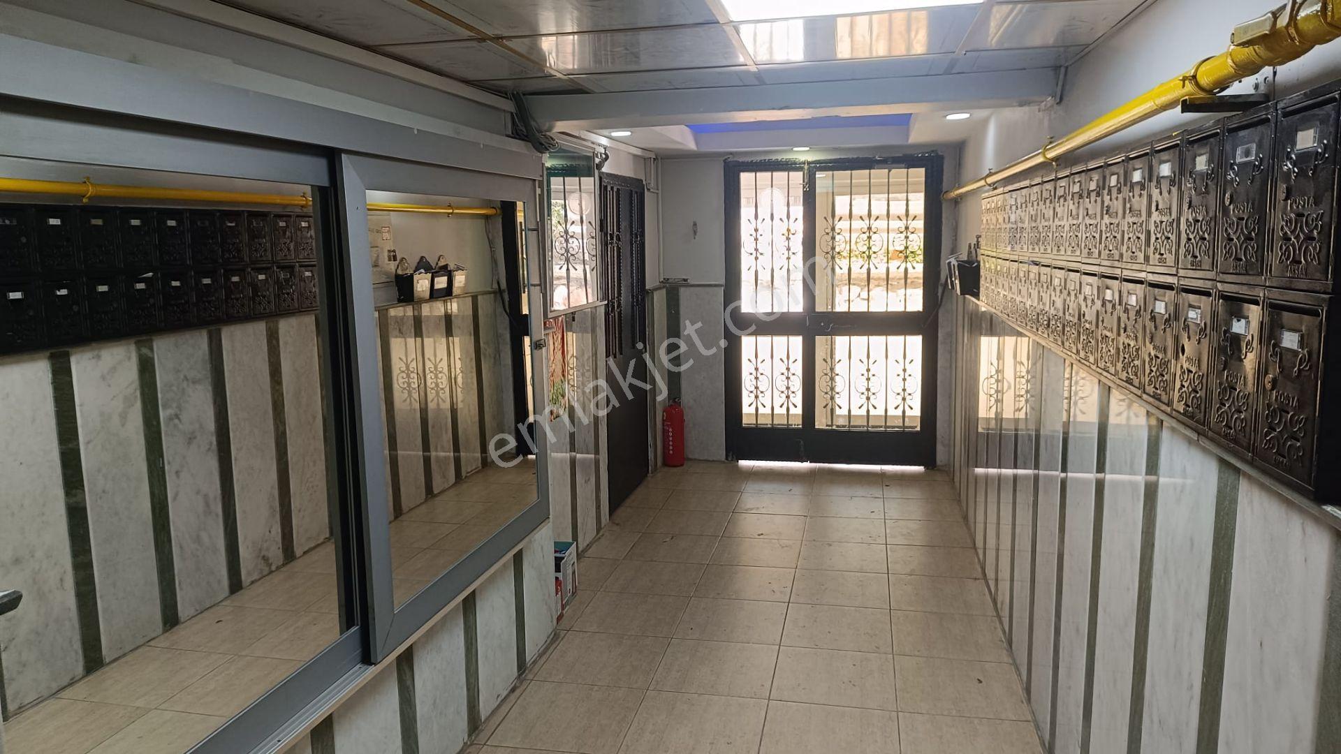 Bornova Evka 4 3+1 Doğalgazlı Kiralık Daire - Görsel 12