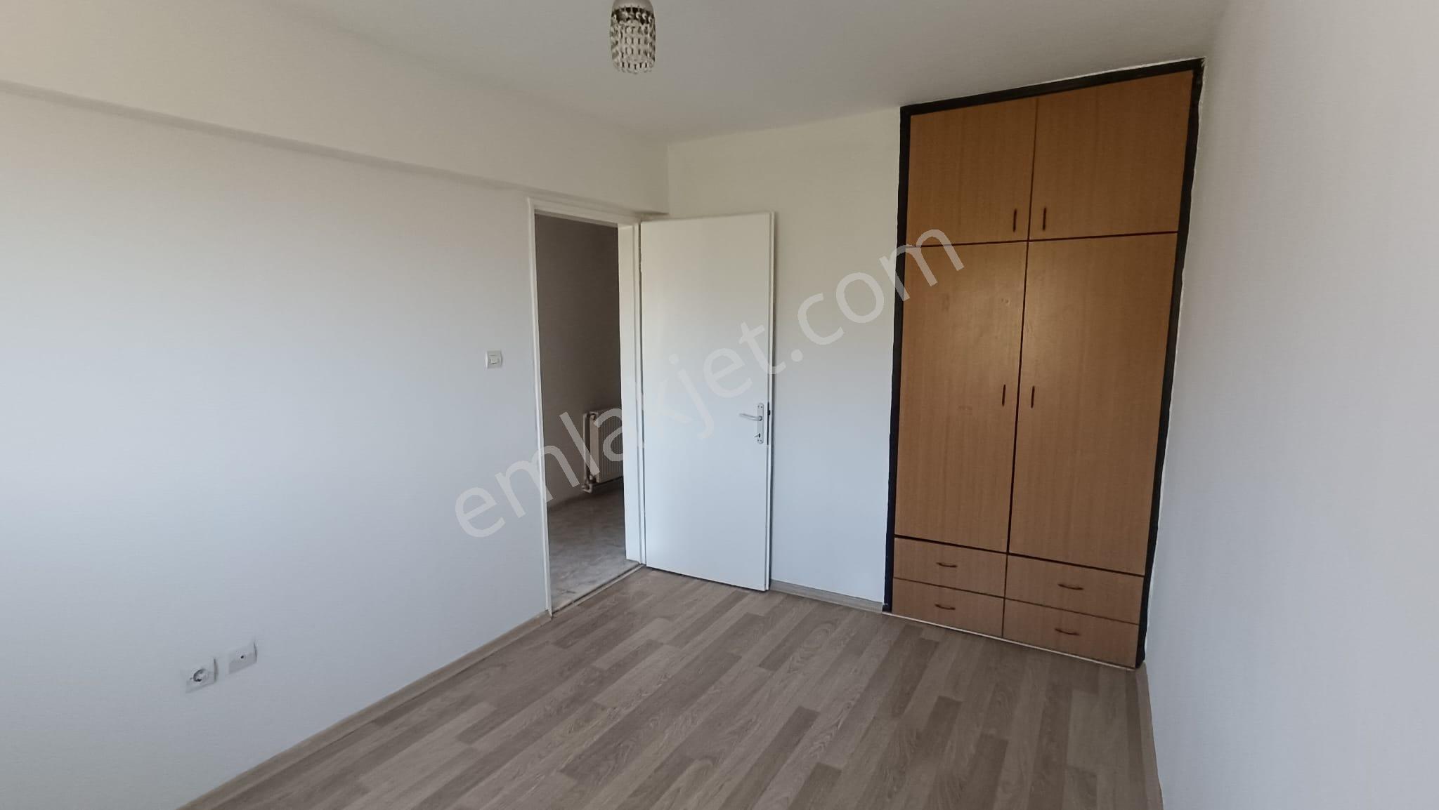 Bornova Evka 4 3+1 Doğalgazlı Kiralık Daire - Görsel 6