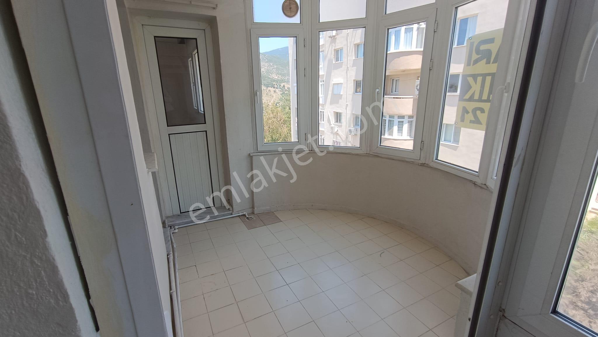 Bornova Evka 4 3+1 Doğalgazlı Kiralık Daire - Görsel 16