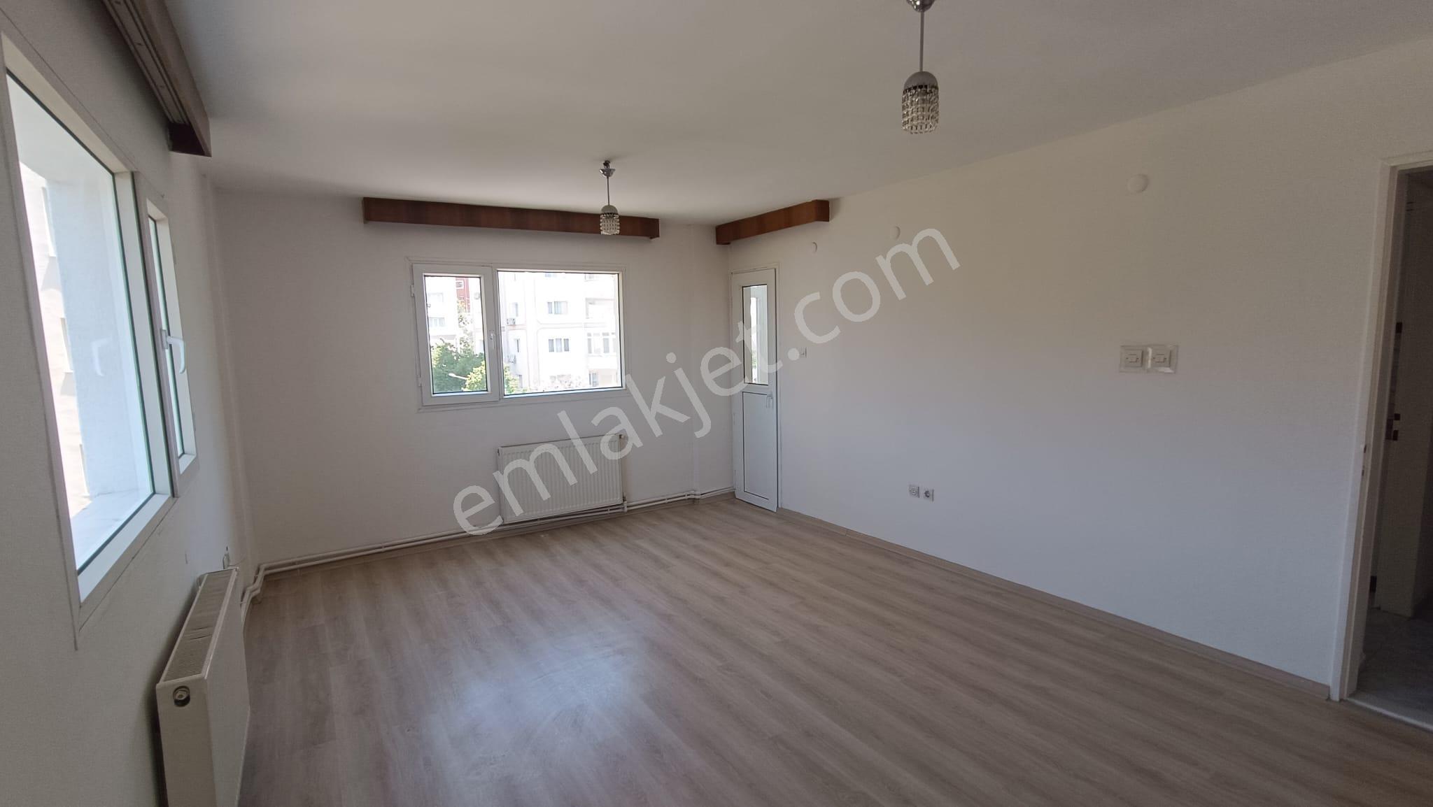 Bornova Evka 4 3+1 Doğalgazlı Kiralık Daire - Görsel 13