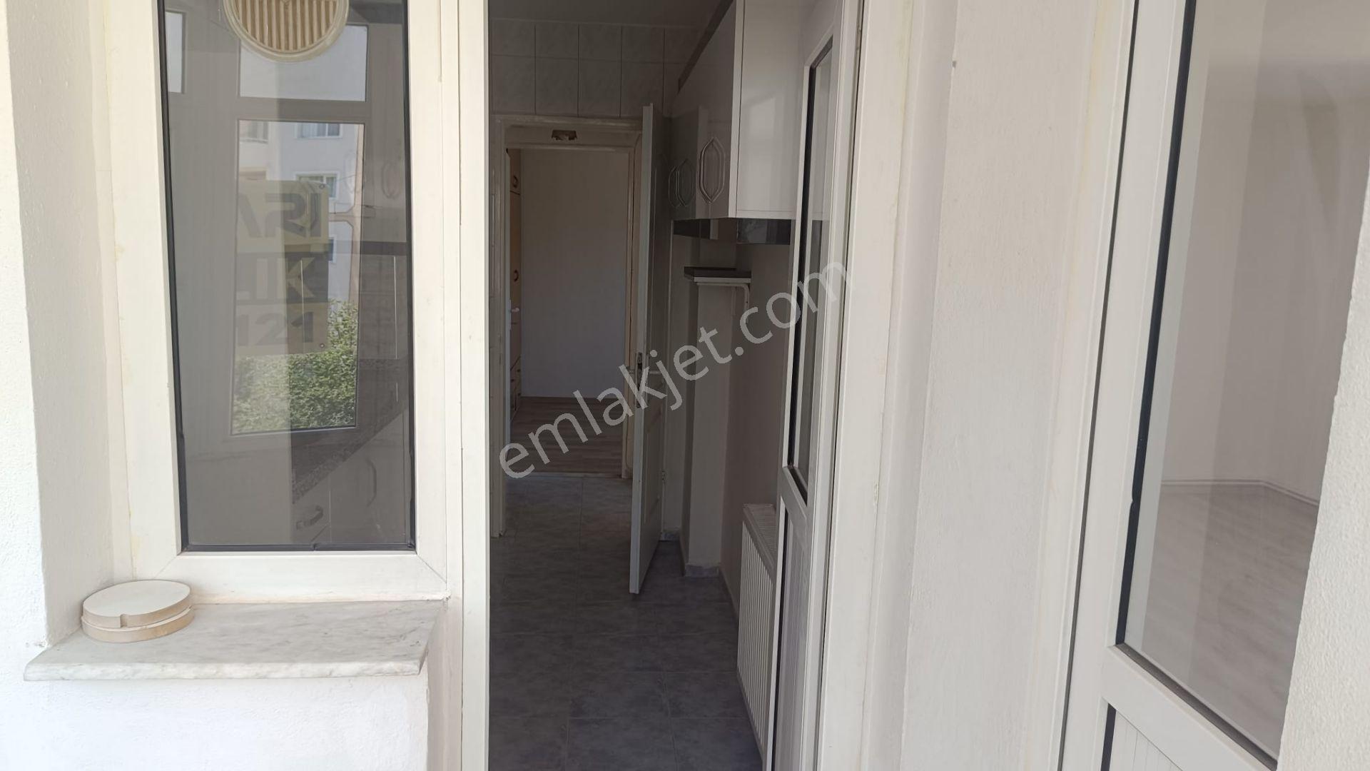 Bornova Evka 4 3+1 Doğalgazlı Kiralık Daire - Görsel 15