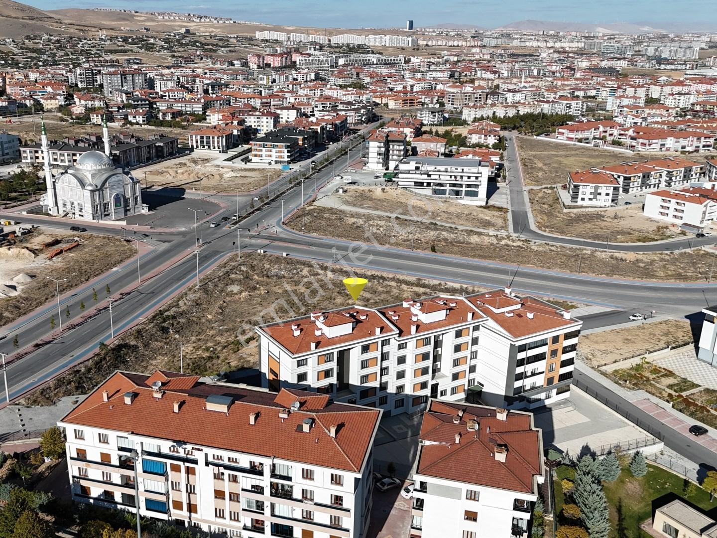 İşyapar'dan Ticari 1825 M² 2 Katlı Köşe Parsel Cadde Üzeri Arsa - Görsel 16