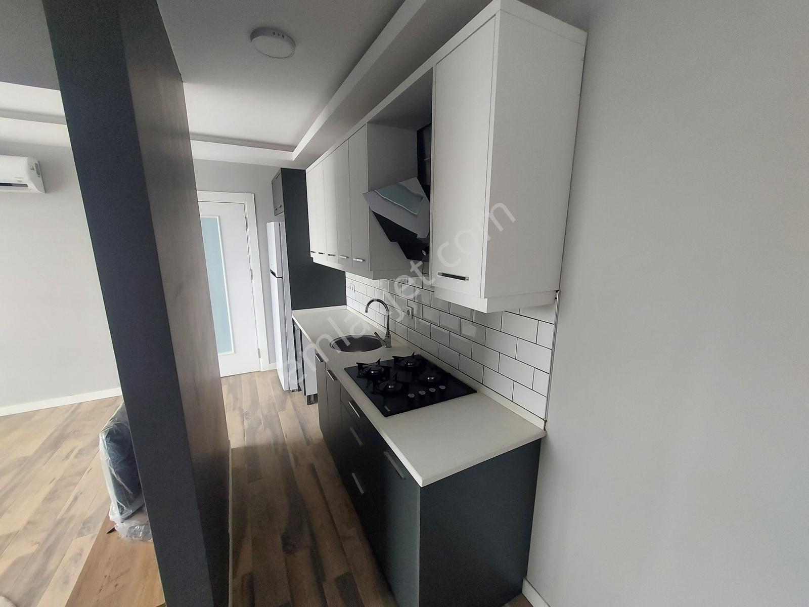 Seferihisar Camikebir Dört Yolda Eşyalı Kiralık 1+1 Daire !!! - Görsel 16
