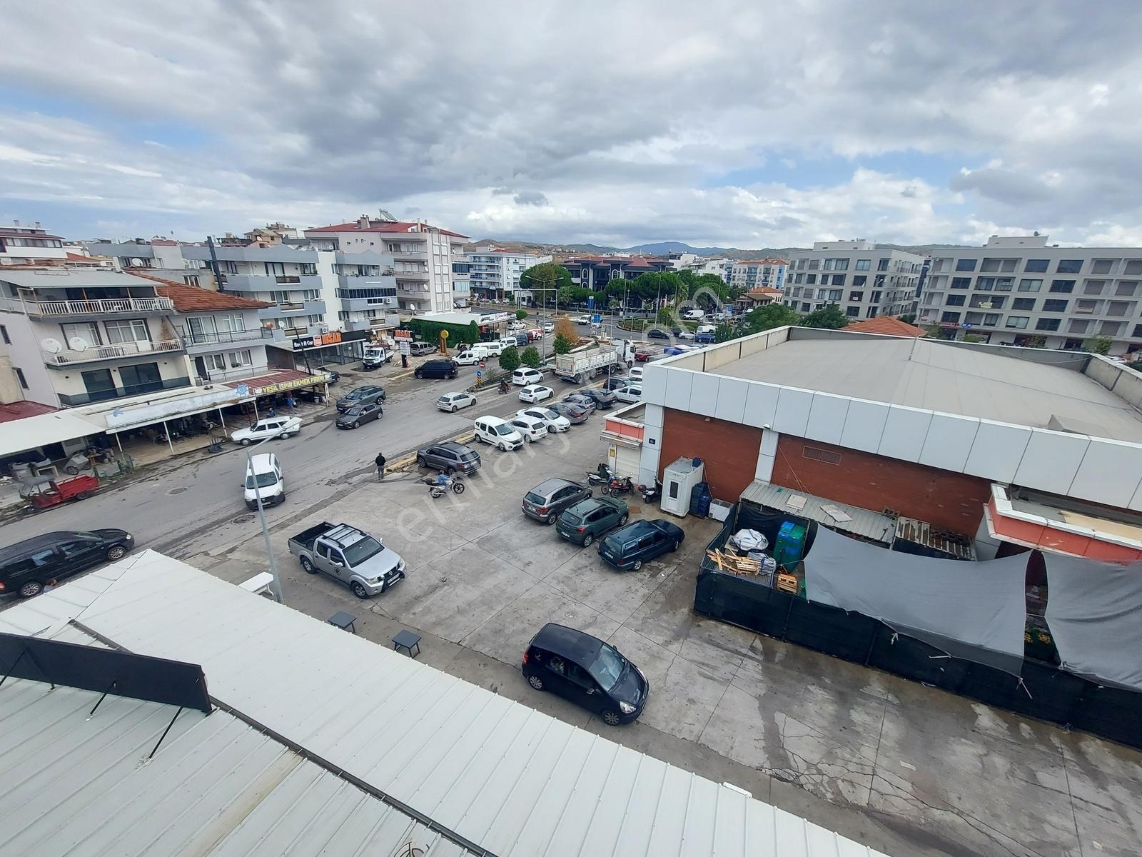 Seferihisar Camikebir Dört Yolda Eşyalı Kiralık 1+1 Daire !!! - Görsel 21