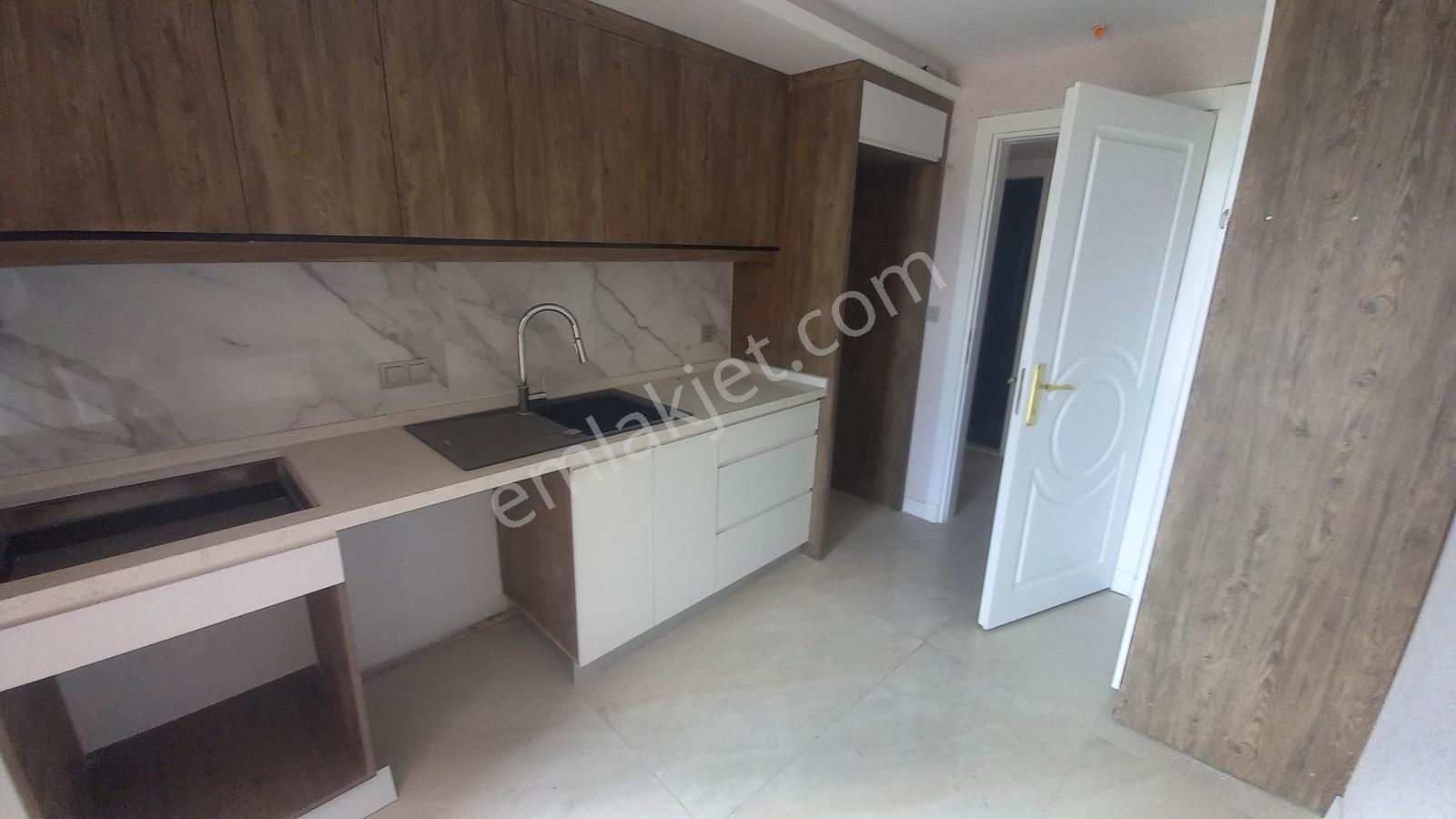 Akhisar Twin Towersta Muhteşem Manzaralı Daire