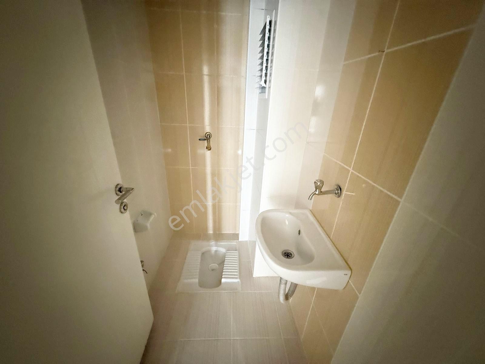 Barıştepe'de Erolkaya Cad Üzeri Krediye Uygun Sitede Yapılı 3+1 - Görsel 11