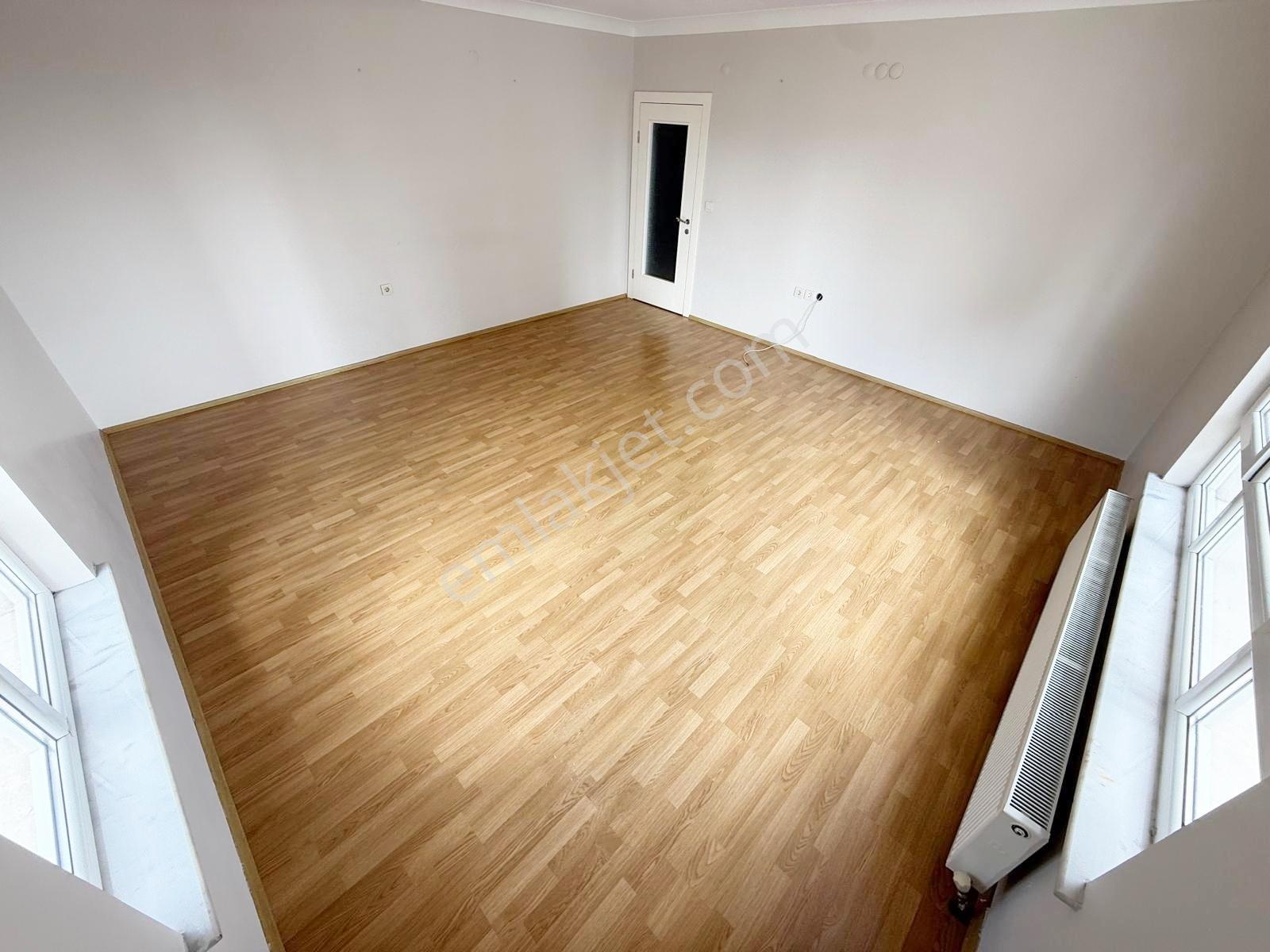 Barıştepe'de Erolkaya Cad Üzeri Krediye Uygun Sitede Yapılı 3+1 - Görsel 17