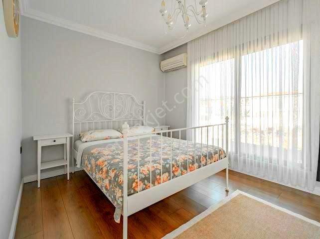 Kuşadasında Özel Havuzlu Ful Eşyalı Tek Müstakil Villa - Görsel 26