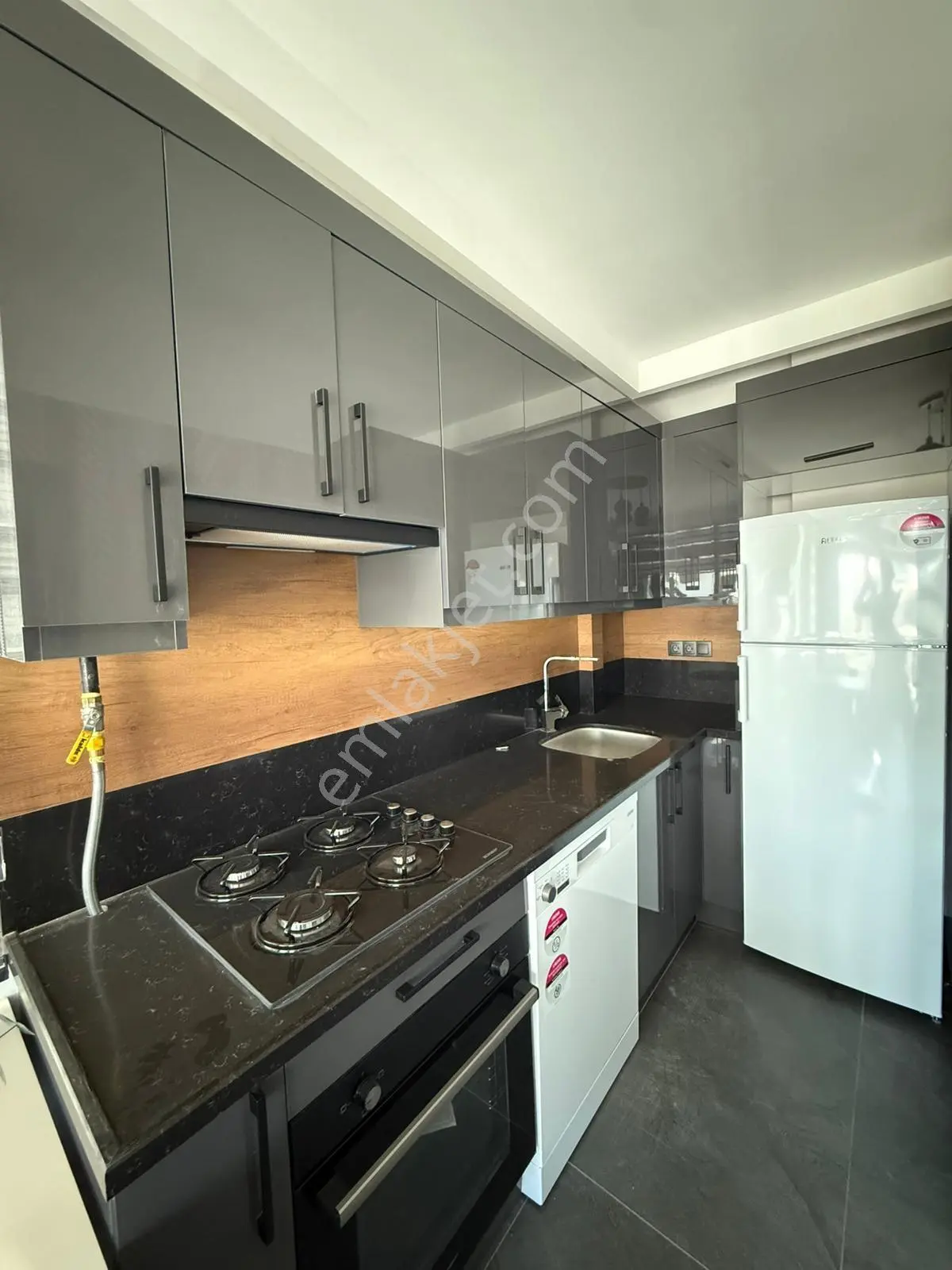 Belediye Evlerinde 3 Yaş/1+1/kombi/ankastre/fıtness/full Eşyalı - Görsel 13
