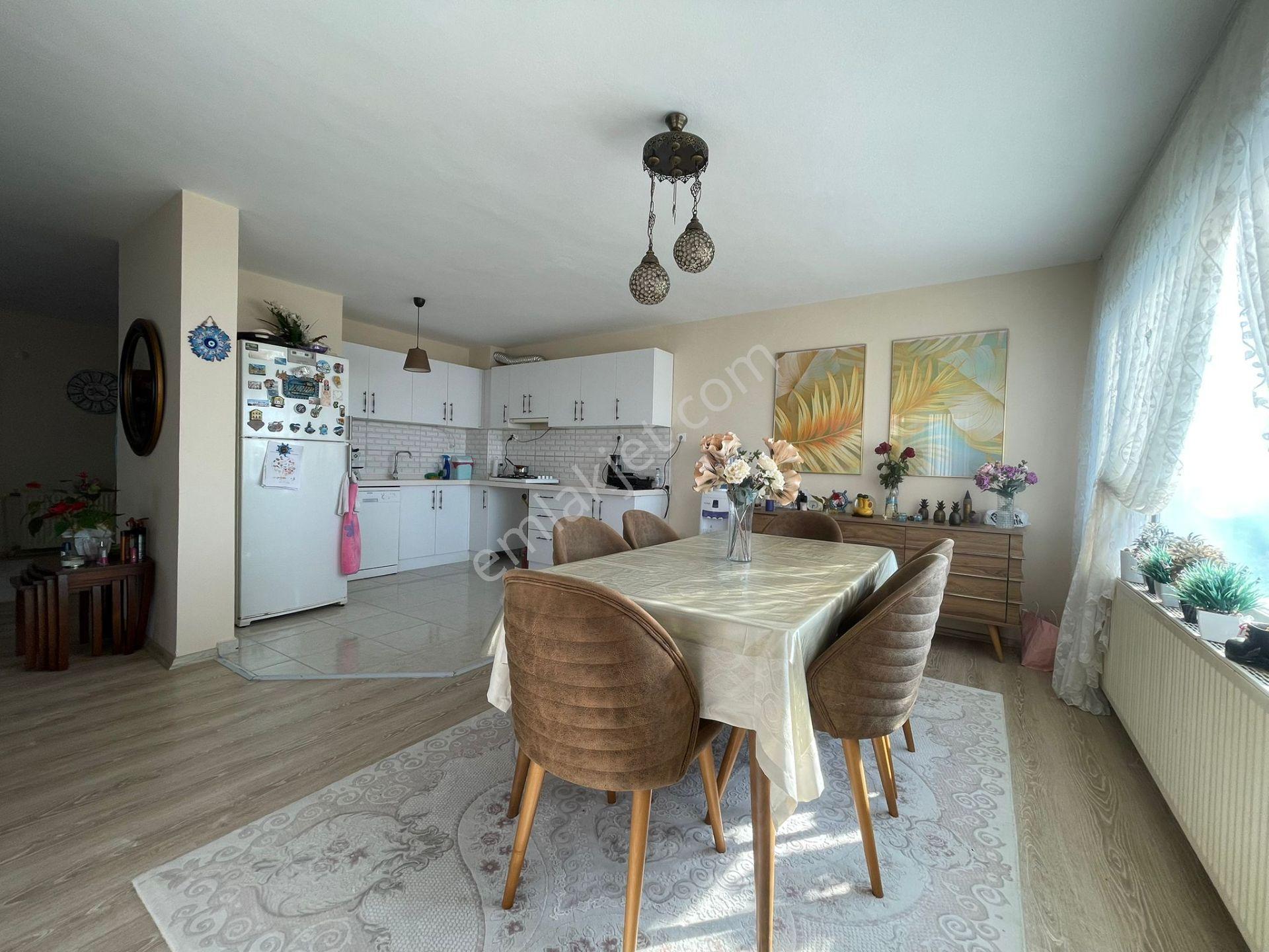 Ege Mahallesi'nde Site İçinde 3+1,kısmi Deniz Manzaralı Daire - Görsel 10