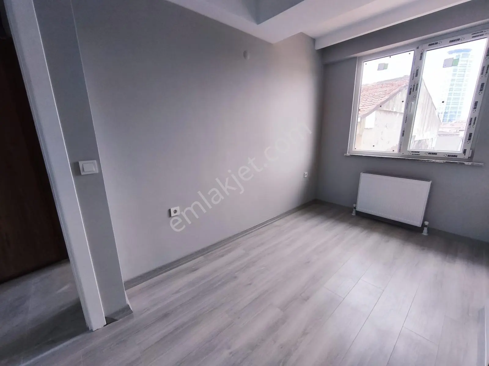 **merkezi Lokasyonda** Asansörlü Sıfır Binada Ara Kat 2+1 Daire - Görsel 2