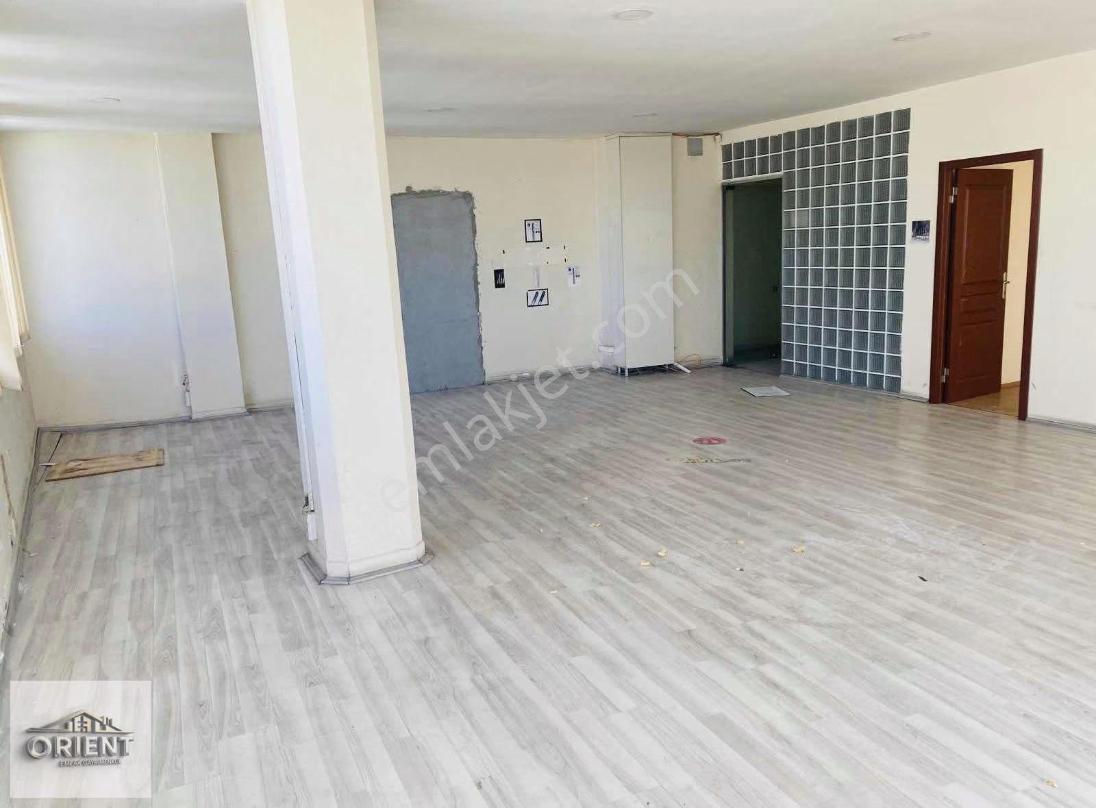Değer Kazanan Bölgede Satılık 114 M² Köşe Dükkan - Görsel 6