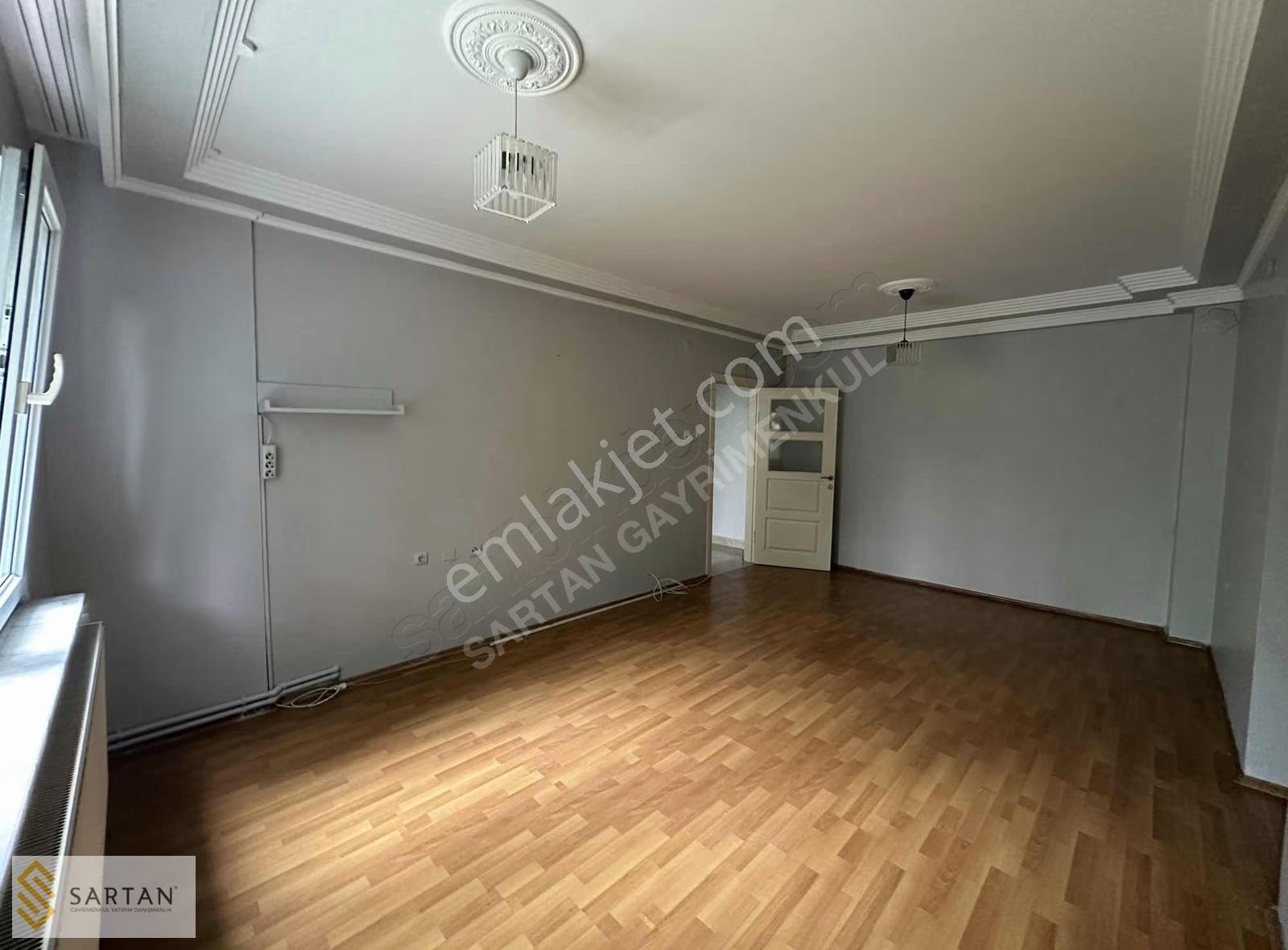 Göçmen Konutlarında Merkezi Konumda 2+1 Kiralık Eşyasız Daire - Görsel 11