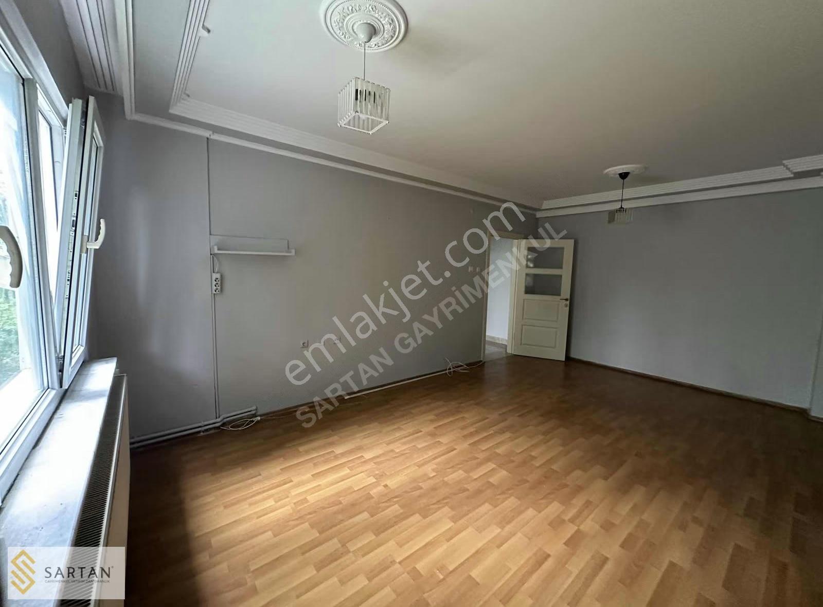 Göçmen Konutlarında Merkezi Konumda 2+1 Kiralık Eşyasız Daire - Görsel 5
