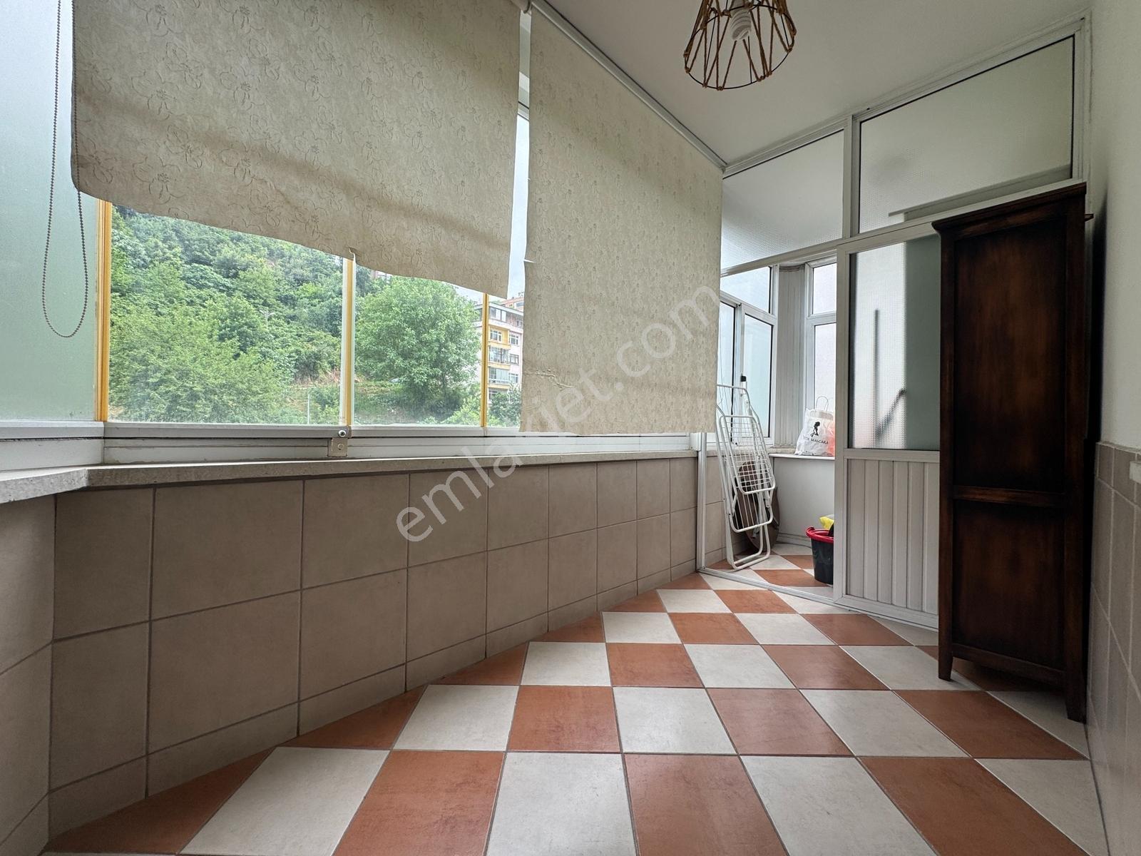 Muhteşem Manzaralı , Eşyalı , Merkezi , 3+1 Kiralık Daire - Görsel 9