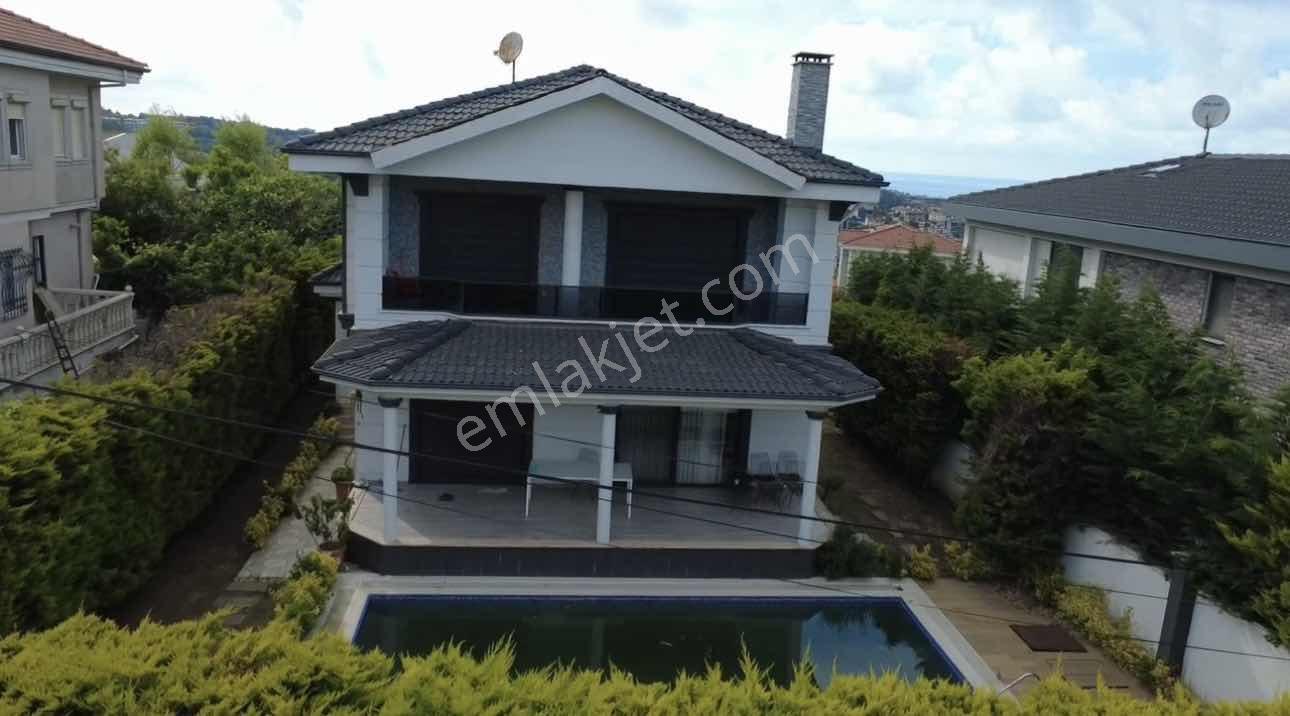 Acr Gyd'den Şile Balibey Mah.'de Deniz Manzaralı Kiralık Villa