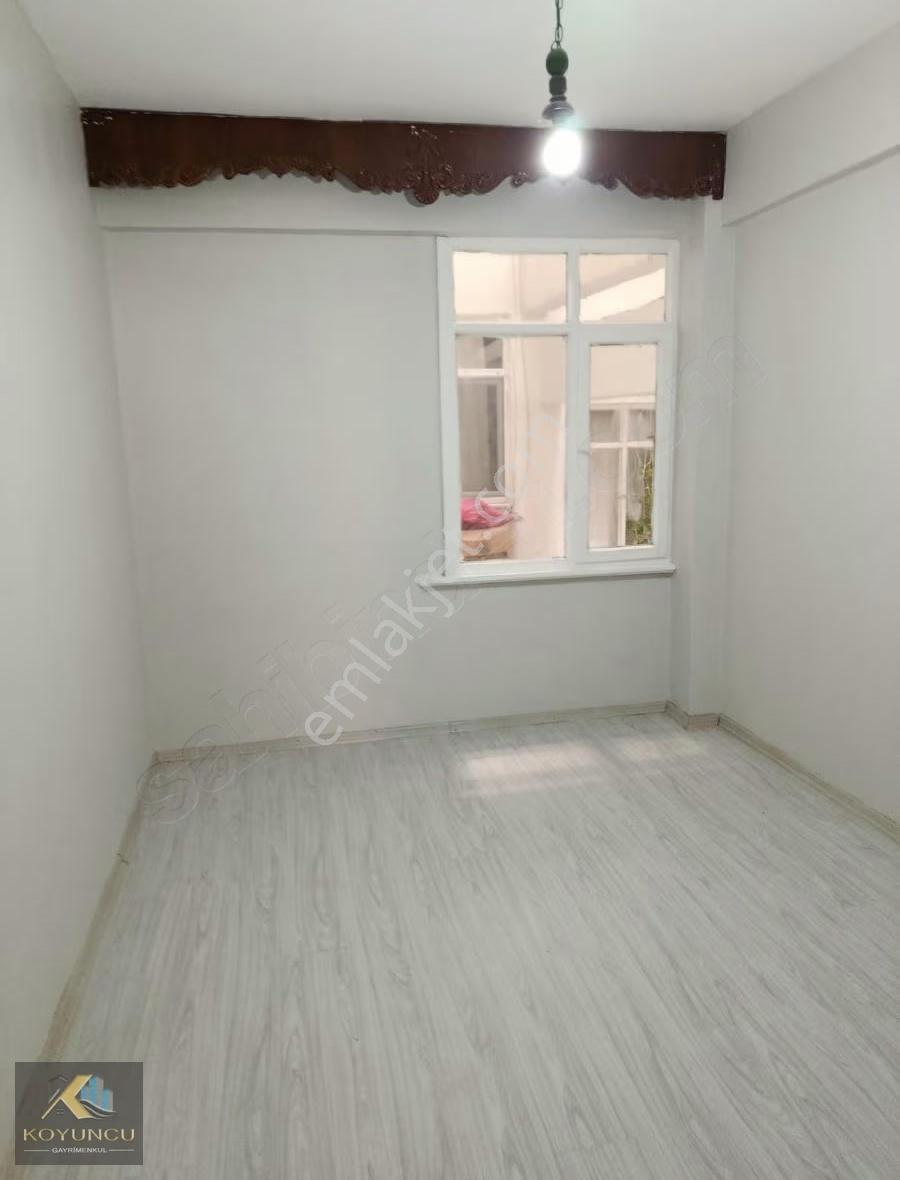 Küçükköy Merkezde Doğalgaz Sobalı Kiralık Daire - Görsel 10