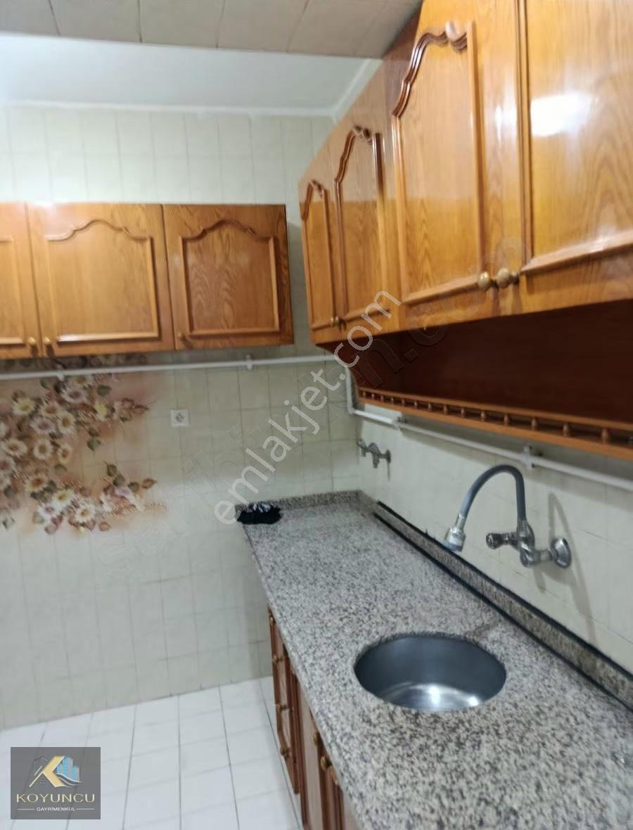 Küçükköy Merkezde Doğalgaz Sobalı Kiralık Daire - Görsel 11
