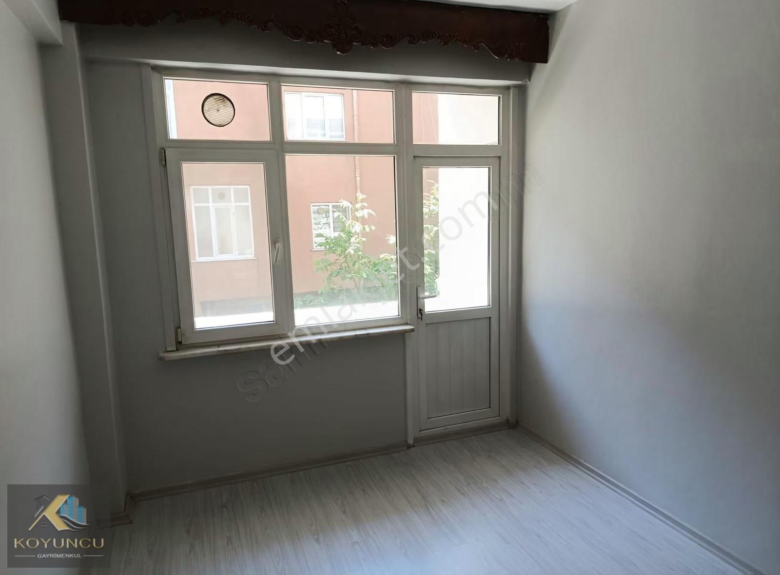 Küçükköy Merkezde Doğalgaz Sobalı Kiralık Daire - Görsel 5